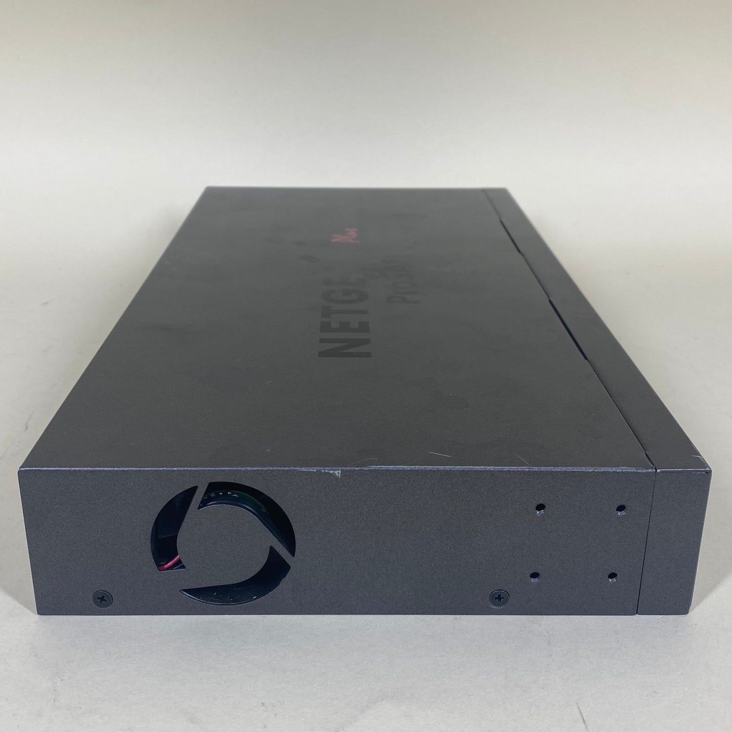 NETGEAR ProSAFE Plus Gigabit Switch with PoE JGS516PE