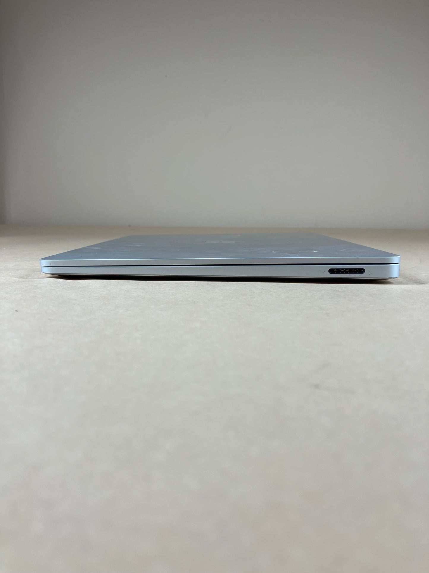 Broken Microsoft Surface Laptop 7 13" Snapdragon X Elite 16GB RAM 1TB SSD READ