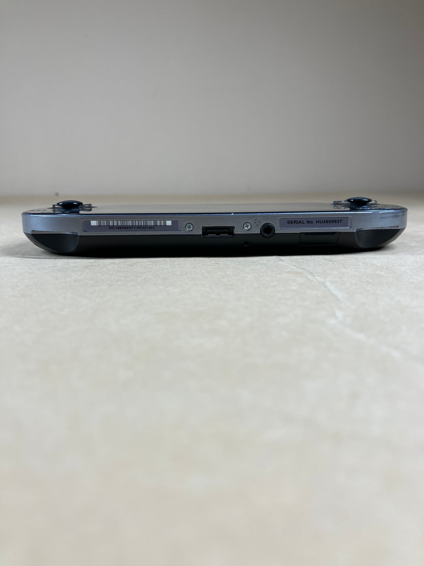 Sony Playstation Vita PS Vita PCH-1101 Handheld Game System Black