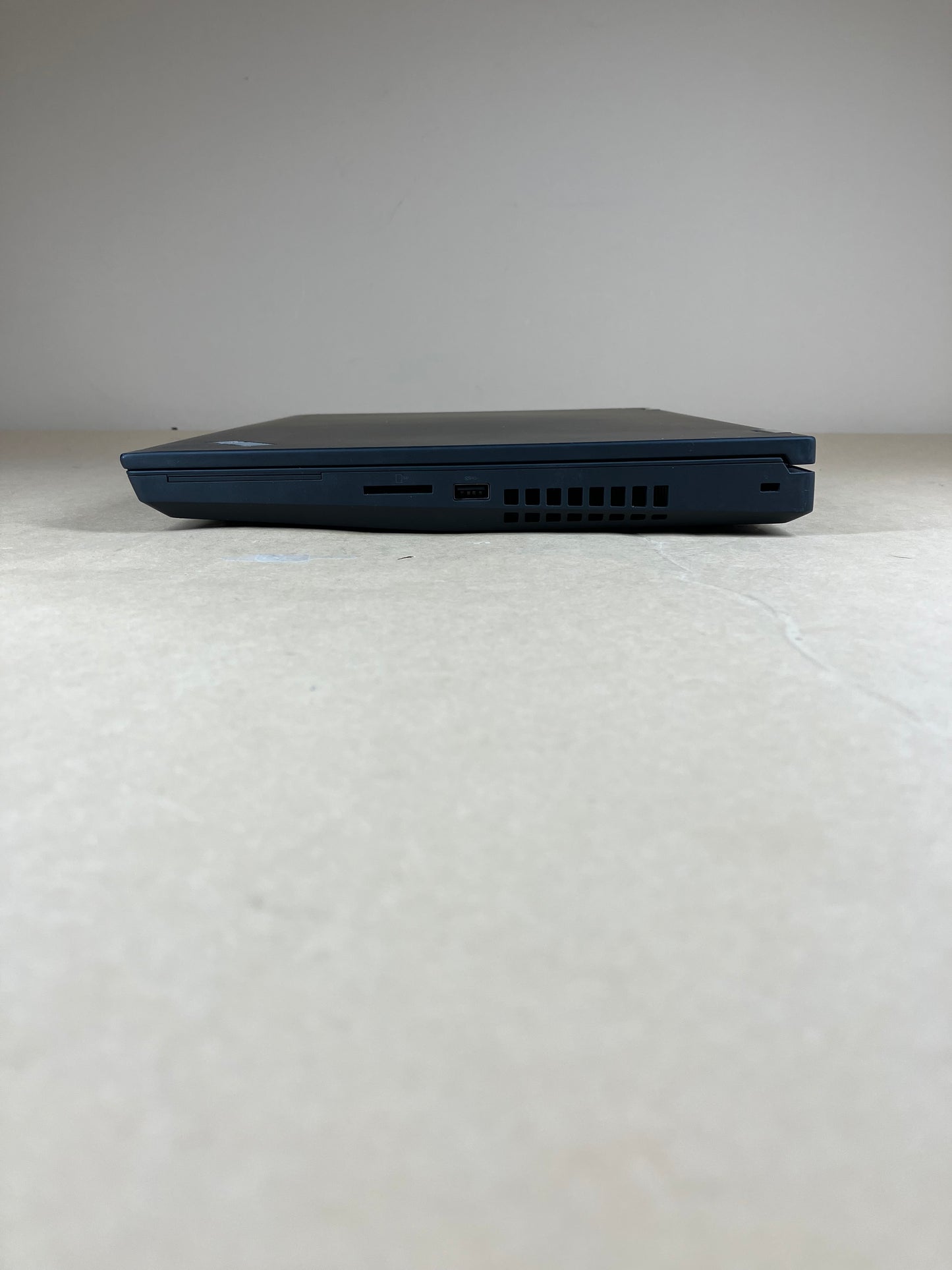 Lenovo ThinkPad P15 Gen 2i 15.6" i7-11800H 2.3GHz 32GB RAM 1TB SSD Quadro T1200