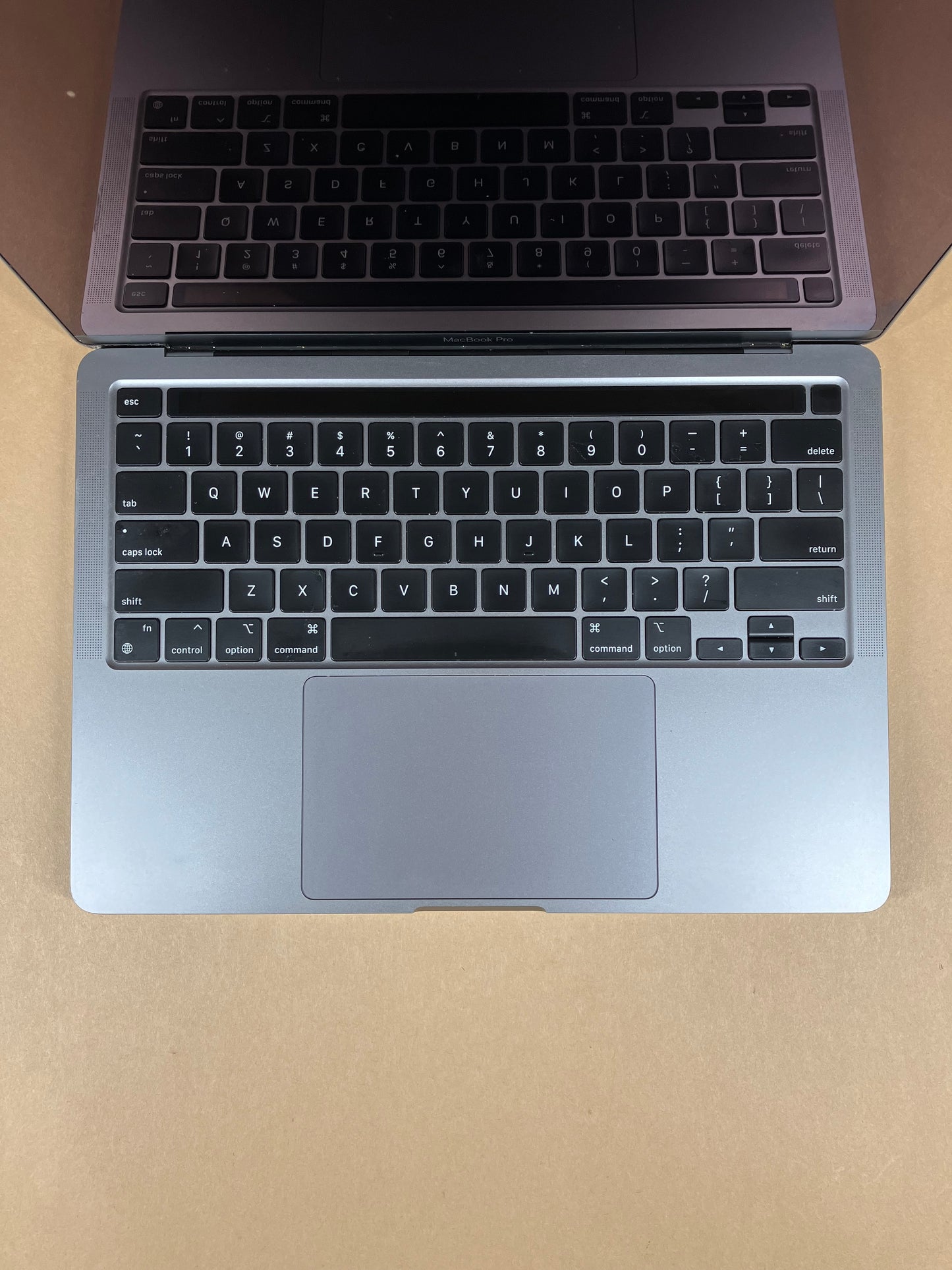 2020 Apple MacBook Pro 13.3" M1 8C GPU 3.2GHz 8GB RAM 256GB SSD MYD82LL/A