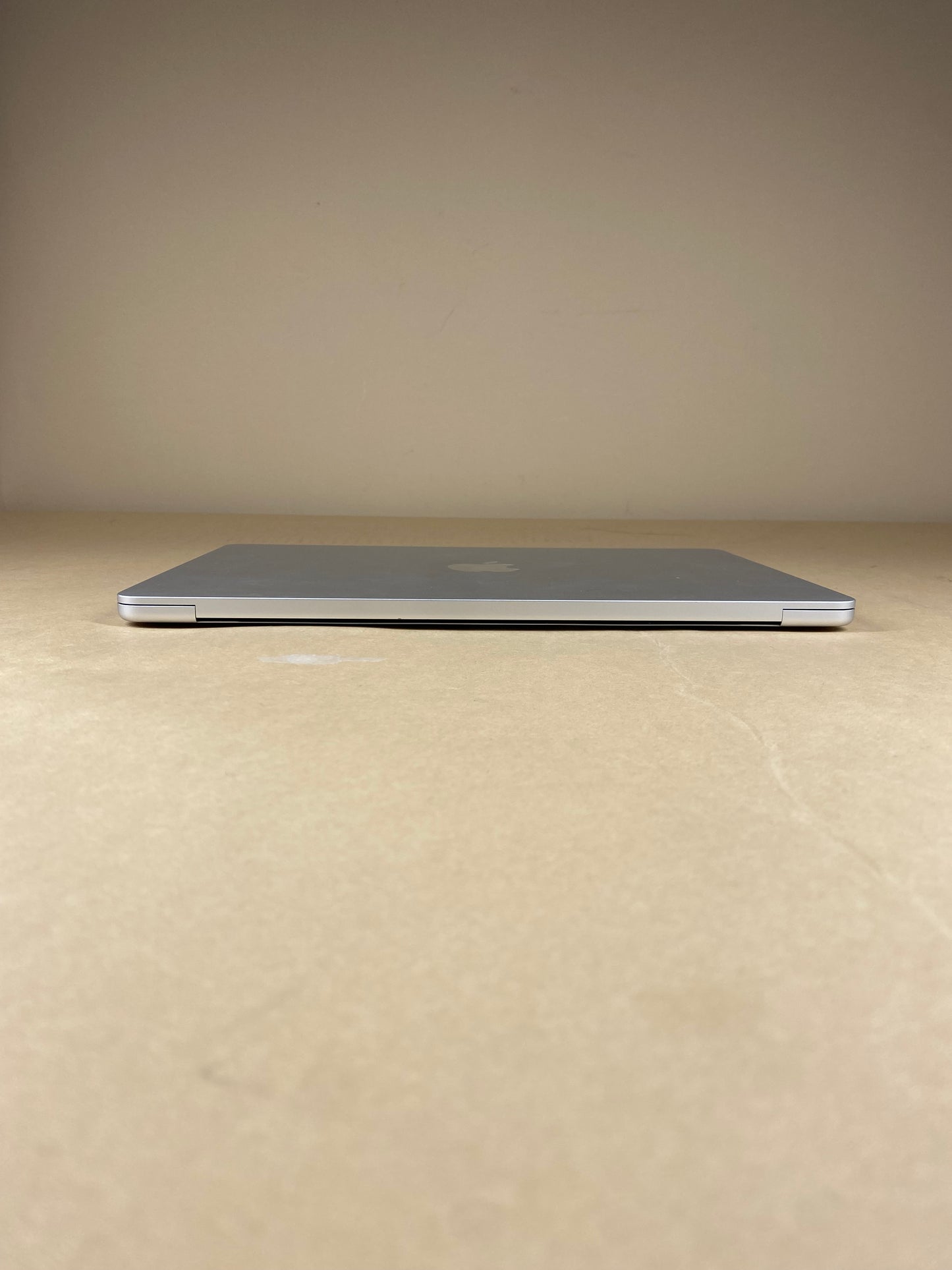 2024 Apple MacBook Air 13.6" M3 8C CPU 4.0GHz 16GB RAM 256GB SSD A3113