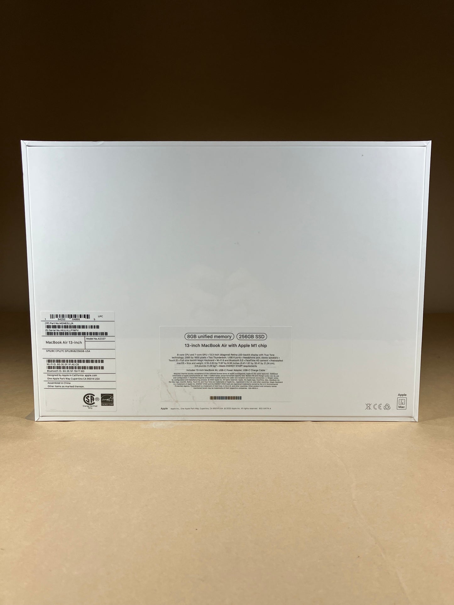 New 2020 Apple MacBook Air 13.3" M1 7C GPU 3.2GHz 8GB RAM 256GB SSD A2337
