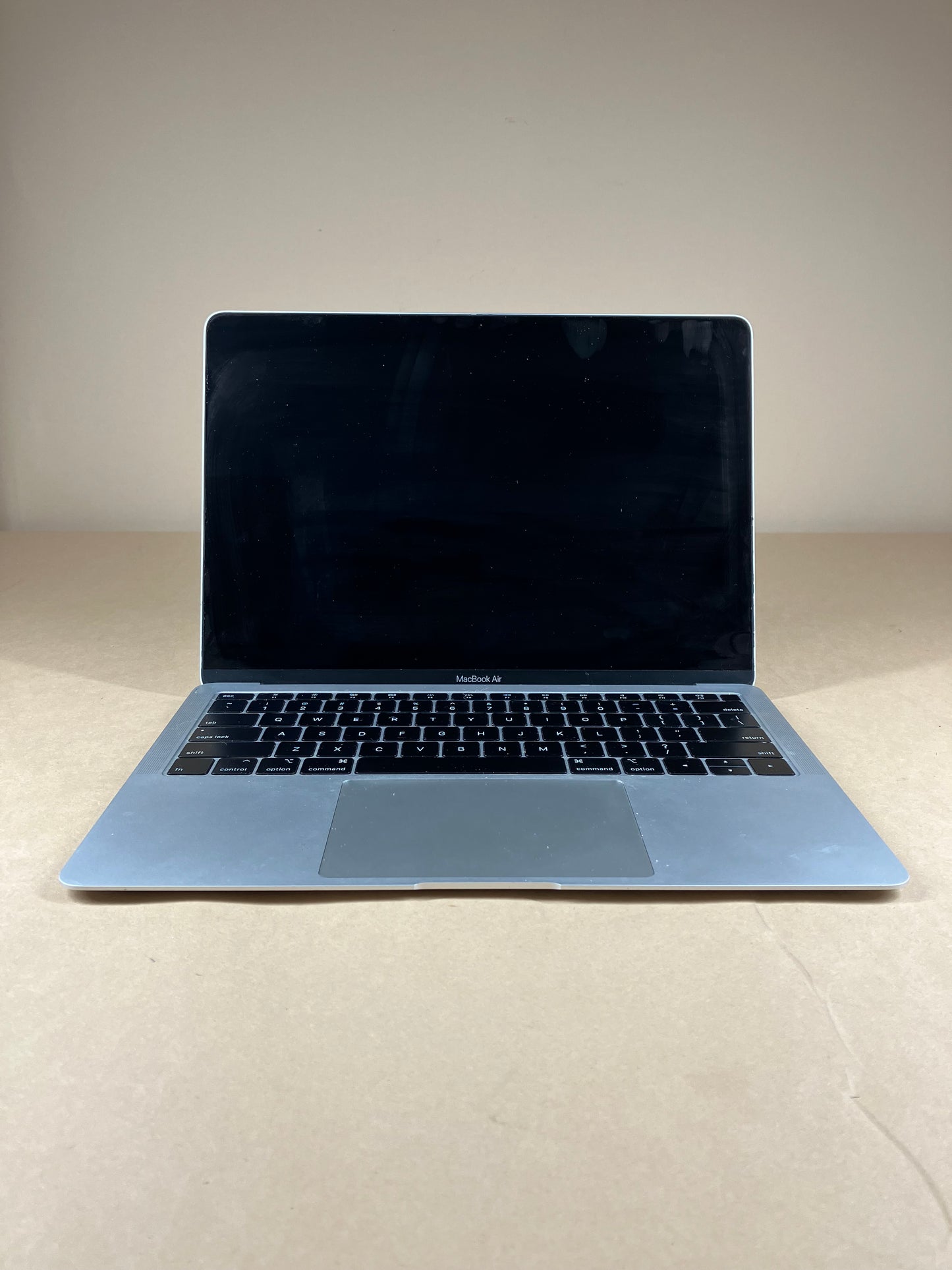 2018 Apple MacBook Air 13.3" i5 1.8GHz 8GB RAM 128GB SSD Silver A1932