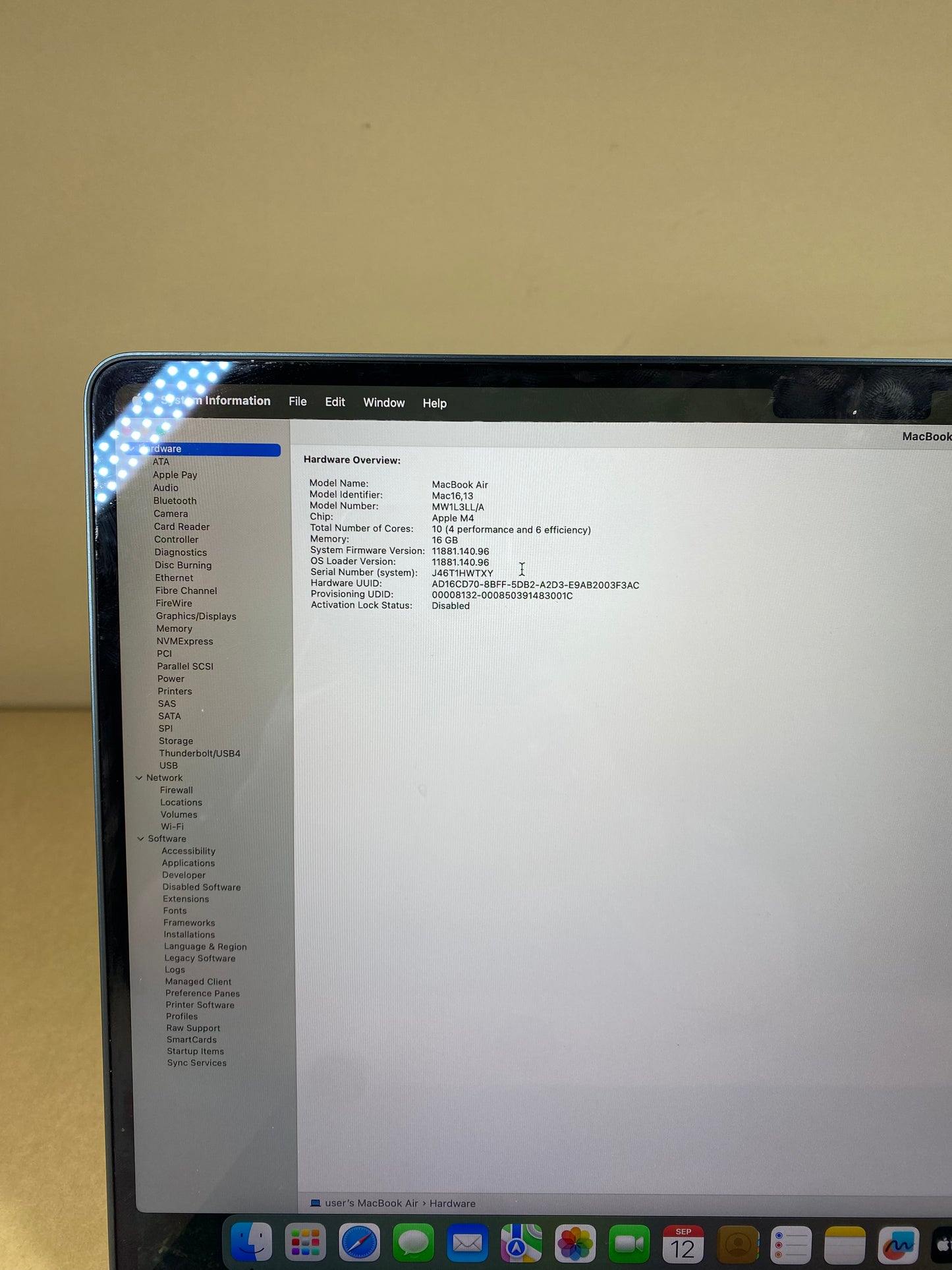 2025 Apple MacBook Air 15" M4 4.5GHz 16GB RAM 256GB SSD MW1L3LL/A