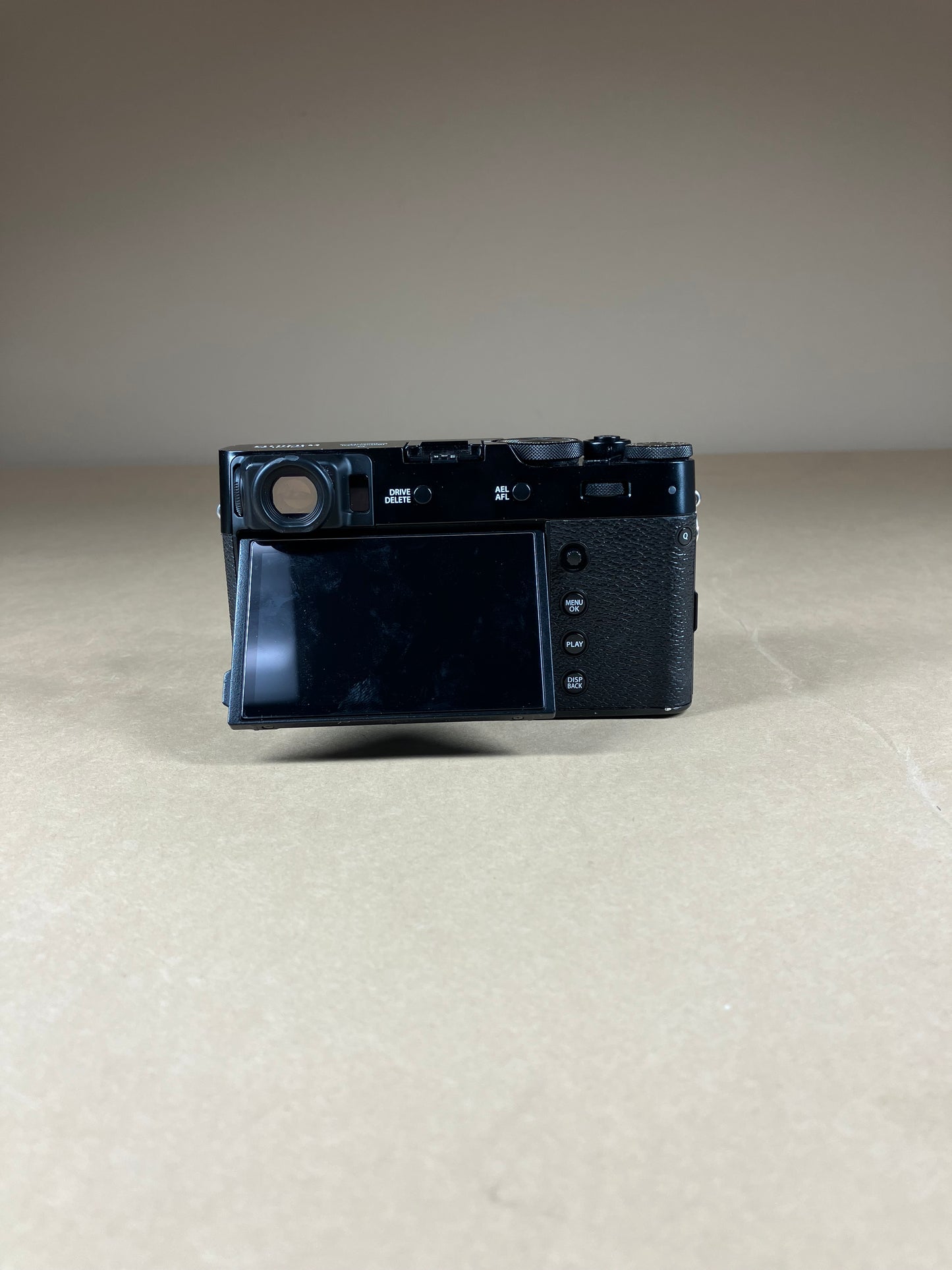 Fujifilm X100V FF190003 26.1MP Digital Camera 8700 Shutter Count