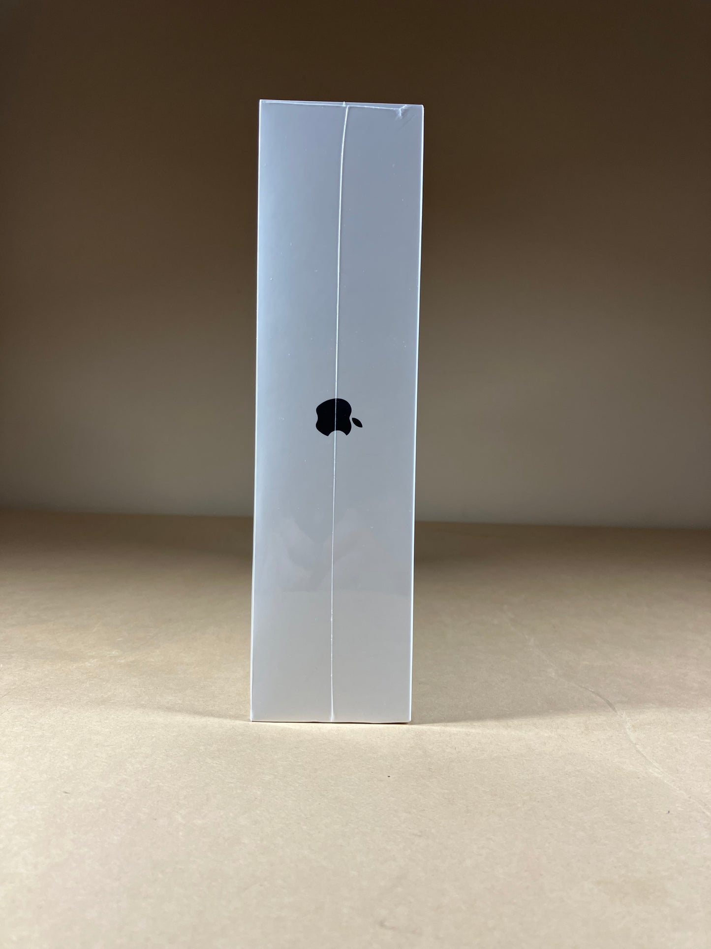 New 2020 Apple MacBook Air 13.3" M1 7C GPU 3.2GHz 8GB RAM 256GB SSD A2337