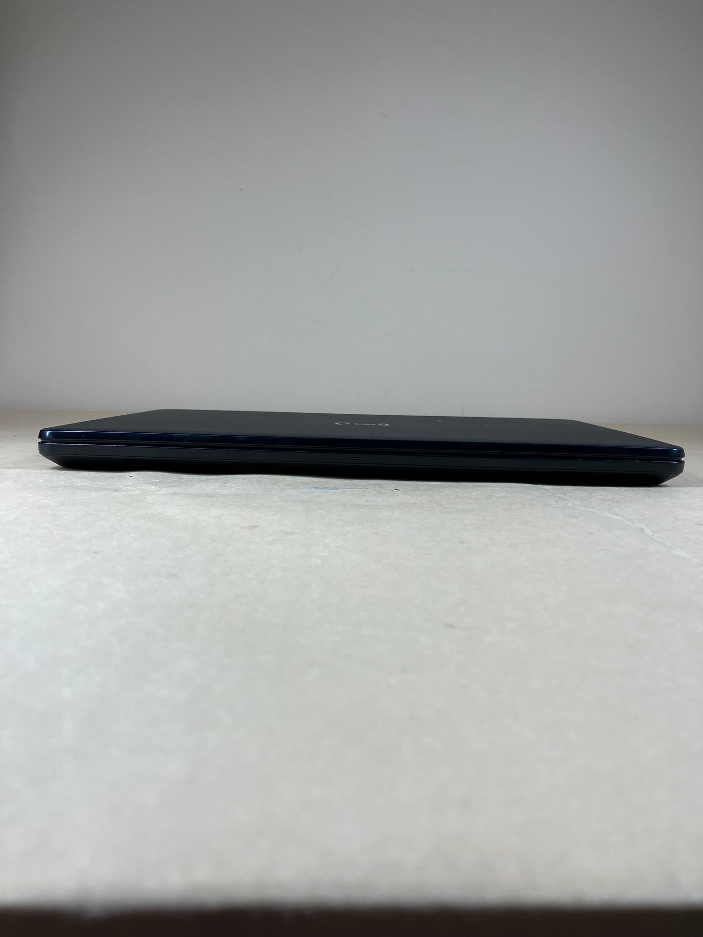 Dell Inspiron 5100 15.6" i3-7130U 2.7GHz 8GB RAM 1TB HDD