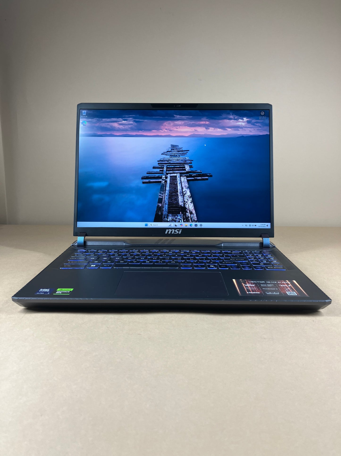 MSI Vector 16 HX A2XW 15.6" Ultra 7 255HX 2.4GHz 32GB DDR5 RAM 2TB SSD 5070Ti