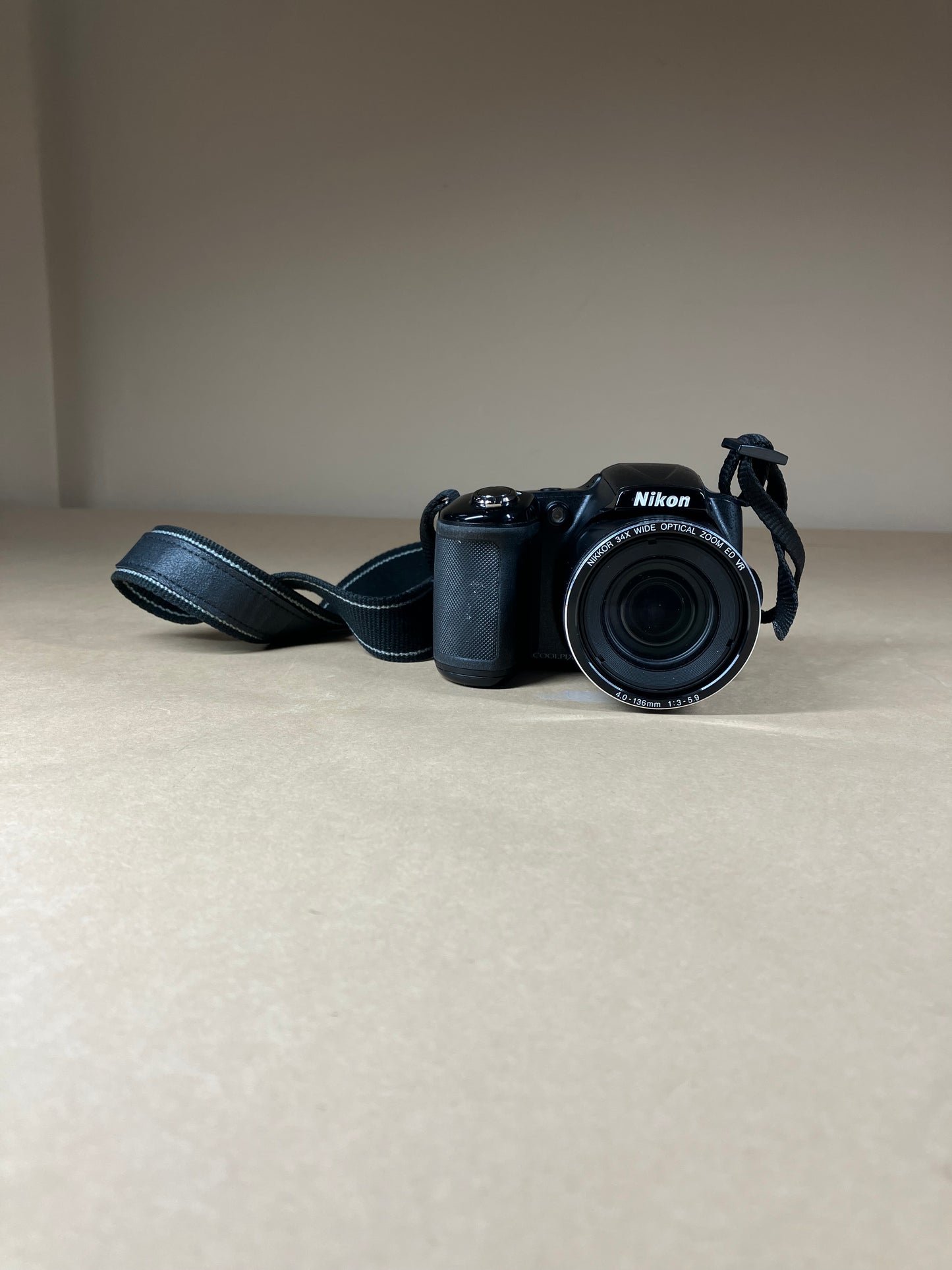 Nikon COOLPIX L830 16.0MP Compact Digital Camera