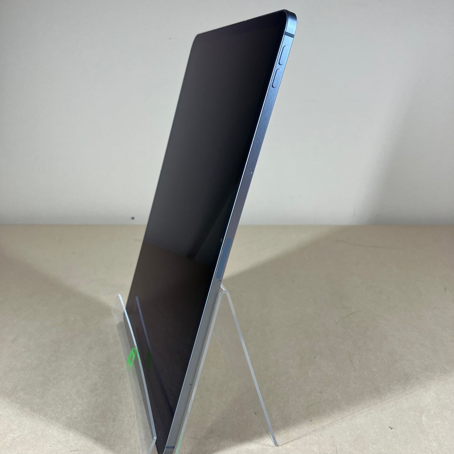Factory Unlocked Apple iPad Air 13" M2 128GB Space Gray MV6Q3LL/A