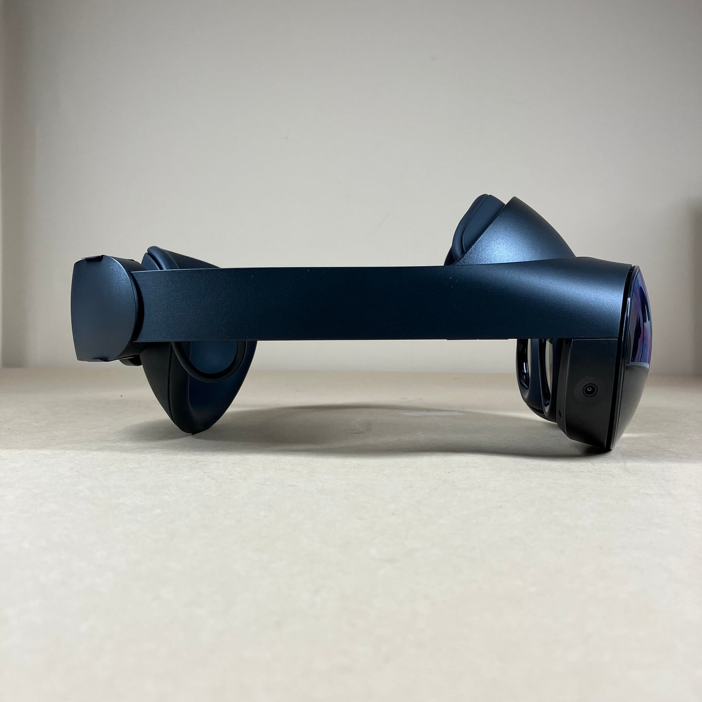 New Meta Quest Pro 256GB Standalone All-in-One VR Headset 891-0071-01