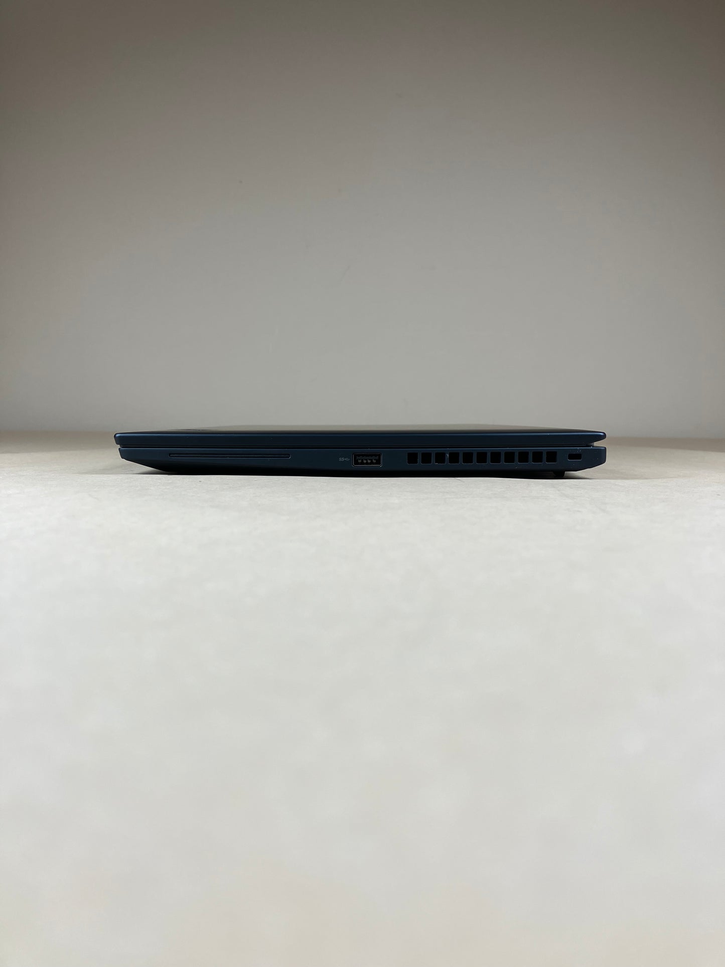 Lenovo ThinkPad T14S GEN 4 14" Ryzen 7 Pro 7840U 3.3GHz 16GB RAM 512GB SSD