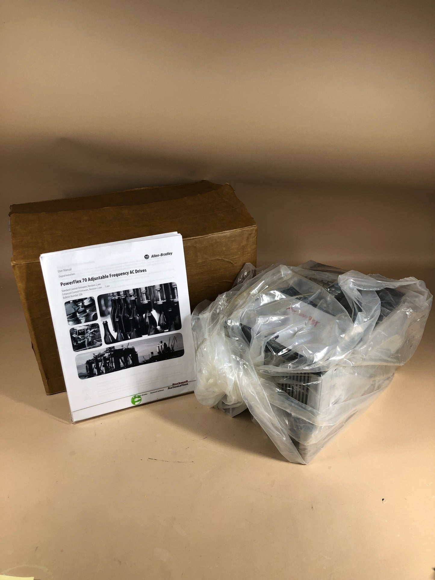 New Allen-Bradley A-B 20AD011A3AYYANC1 PowerFlex 70 AC Drive 480V