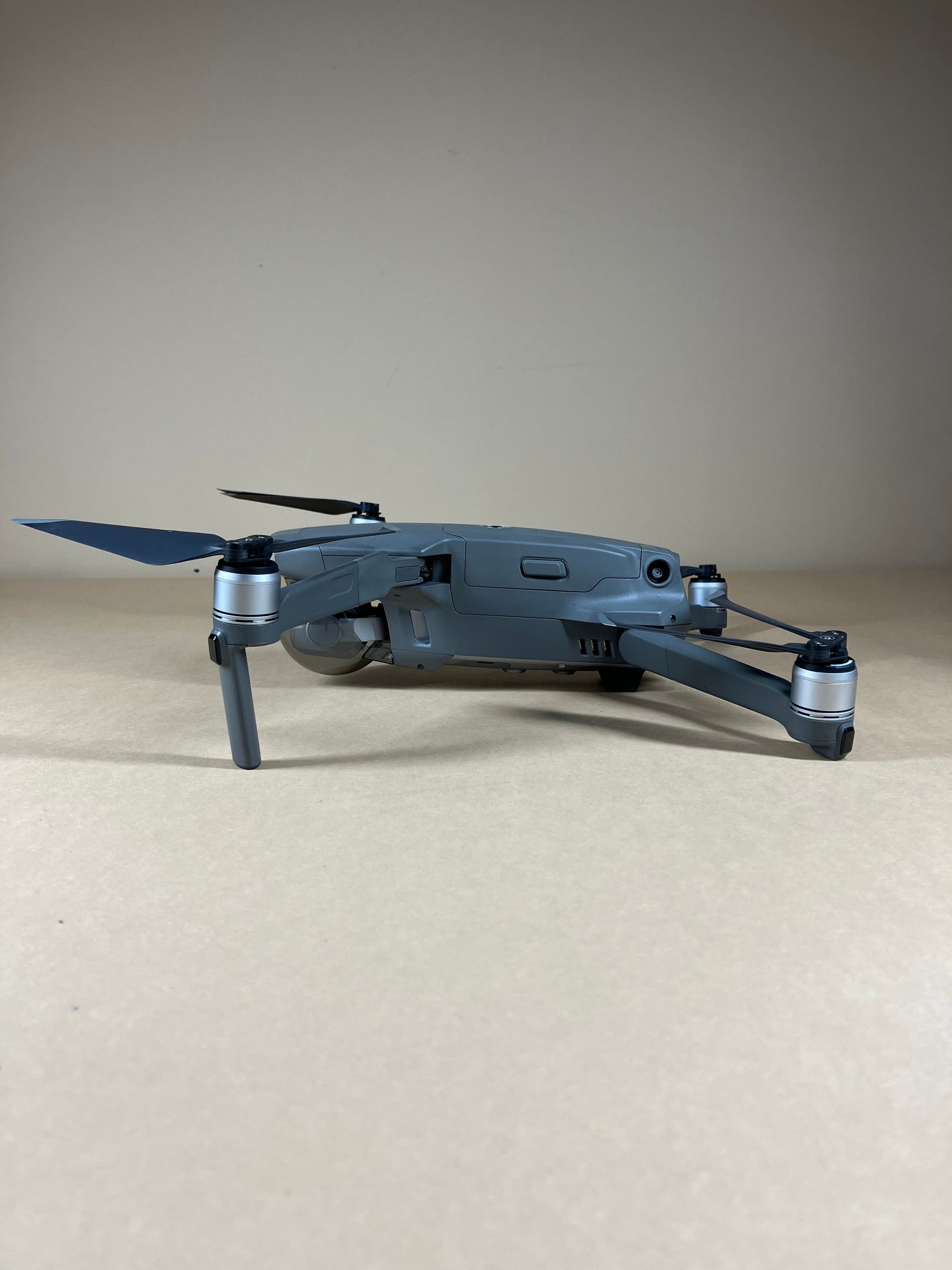 DJI Mavic 2 Pro 4K Quadcopter Camera Drone L1P Fly More Combo