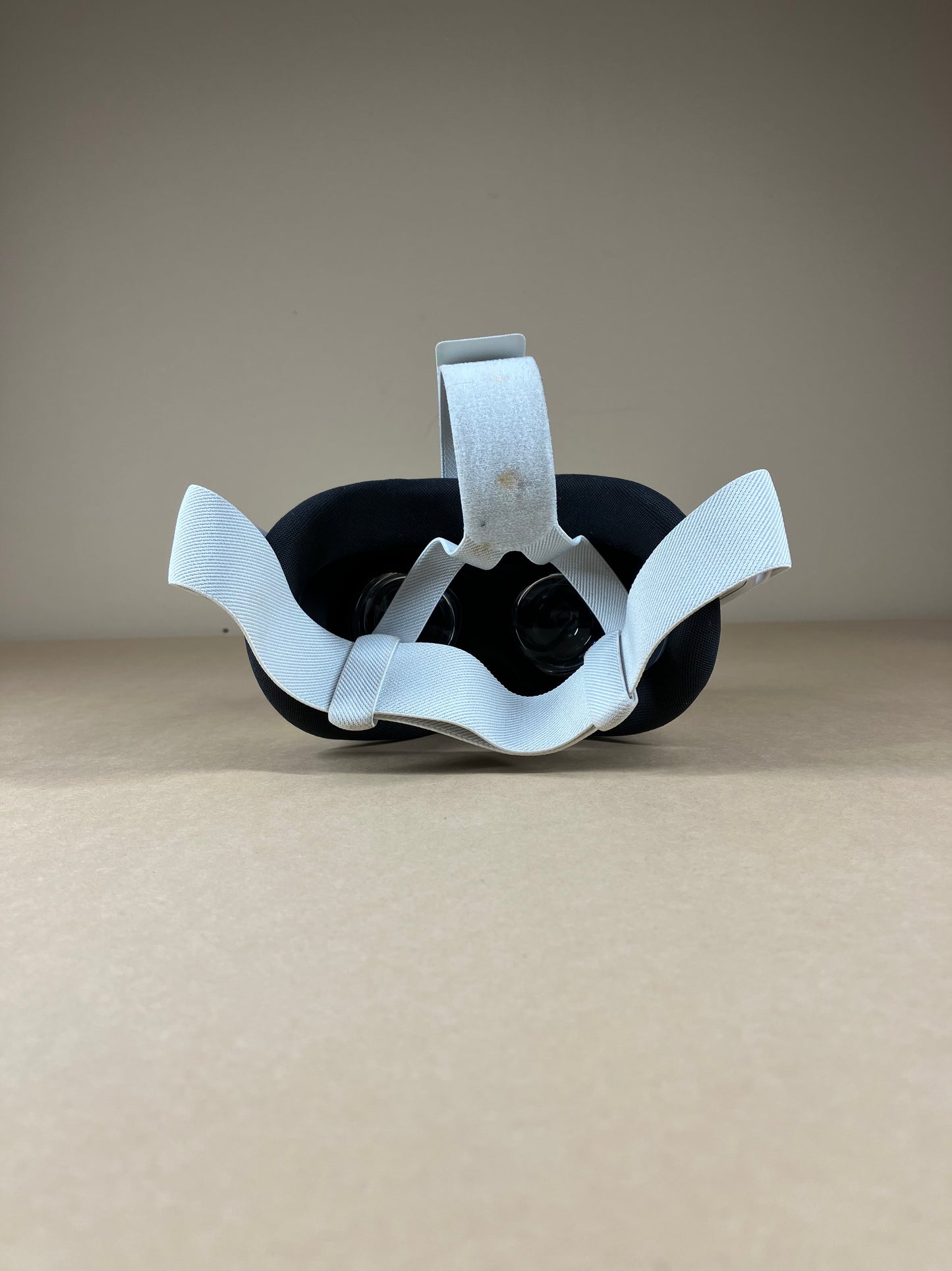 Meta Quest 3S 128GB Standalone All-in-One VR Headset SK-1000203-01