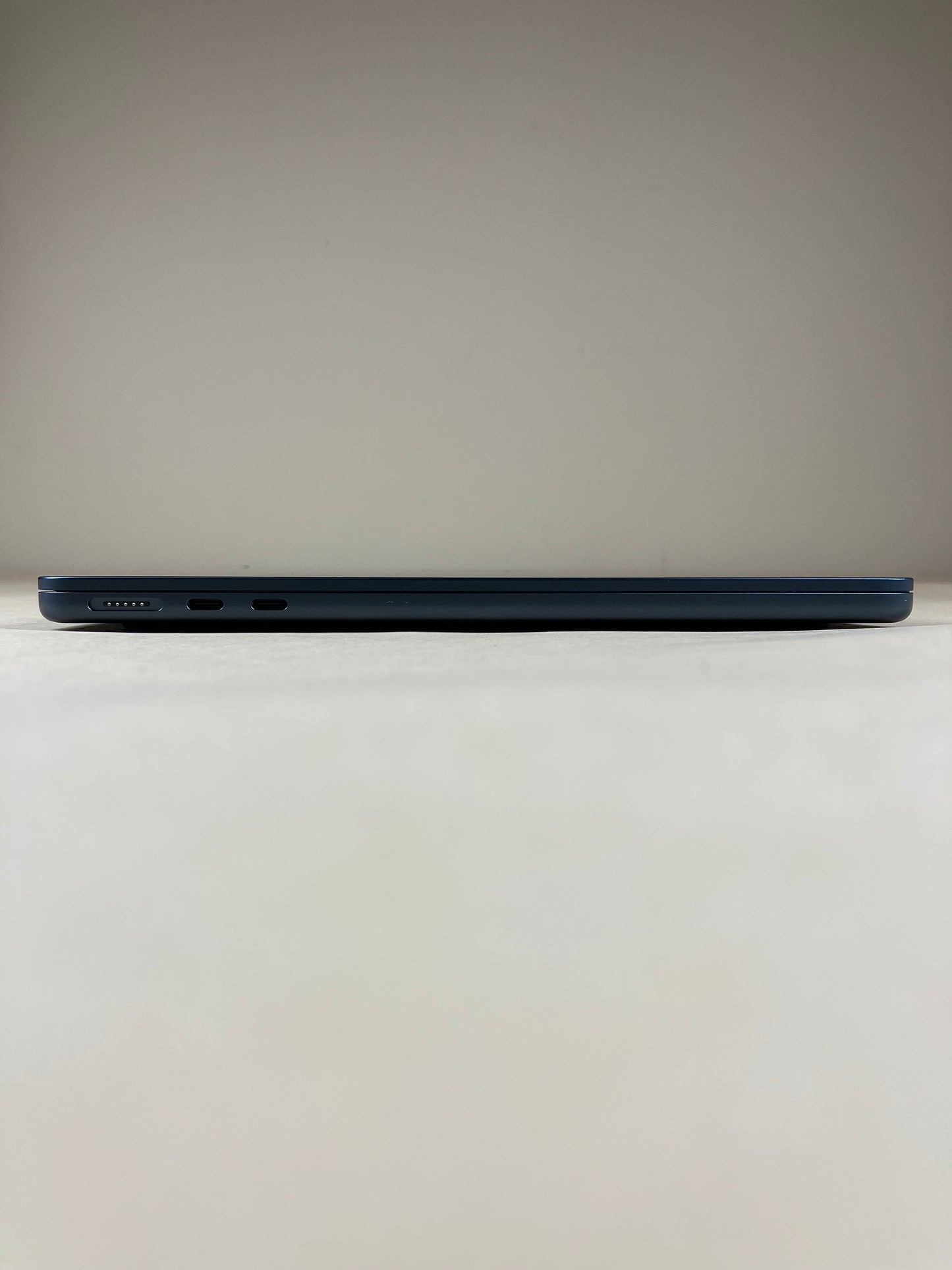 2025 Apple MacBook Air 13.6" M4 8C GPU 4.5GHz 16GB RAM 256GB SSD MW123LL/A