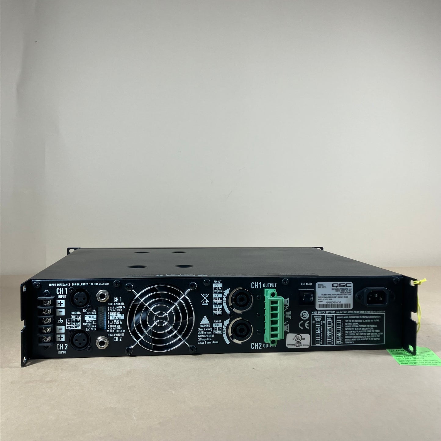 QSC 1200W Professional Power Amplifier CMX 800Va Black