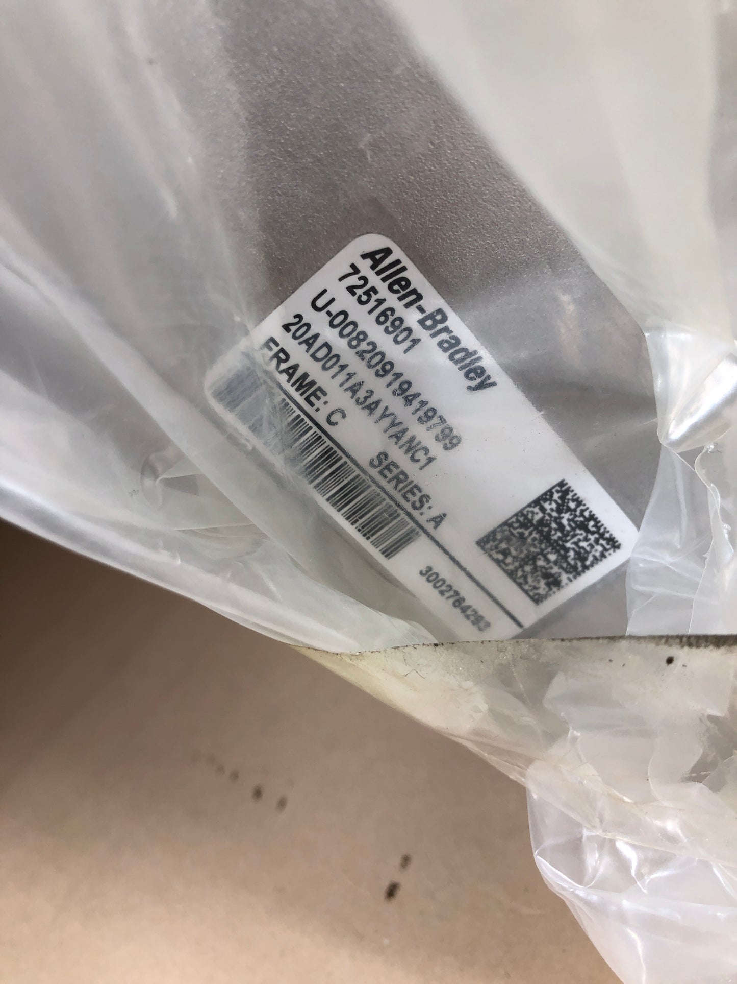 New Allen-Bradley A-B 20AD011A3AYYANC1 PowerFlex 70 AC Drive 480V