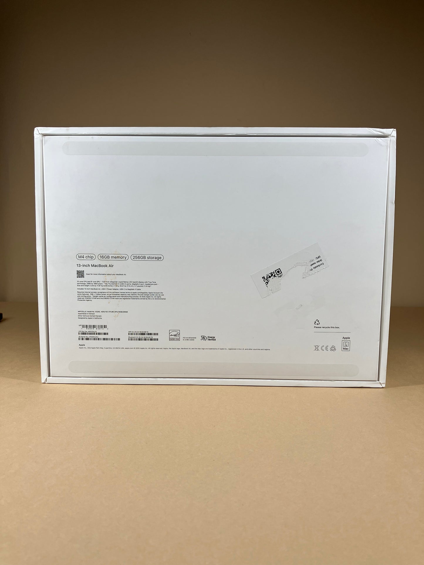 2025 Apple MacBook Air 13.6" M4 8C GPU 4.5GHz 16GB RAM 256GB SSD MW123LL/A