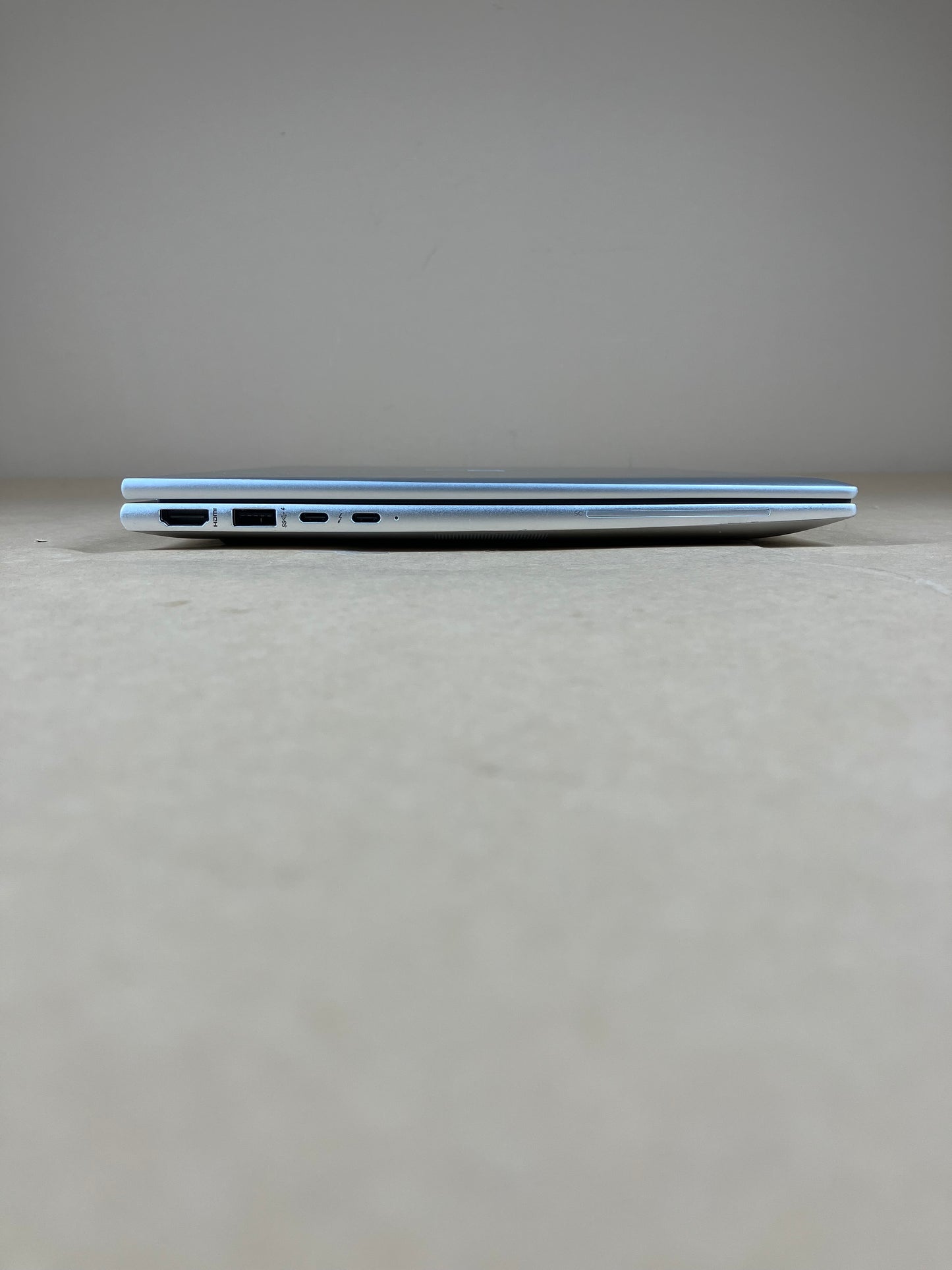 HP EliteBook 840 G10 14" i7-1360P 2.2GHz 16GB RAM 512GB SSD