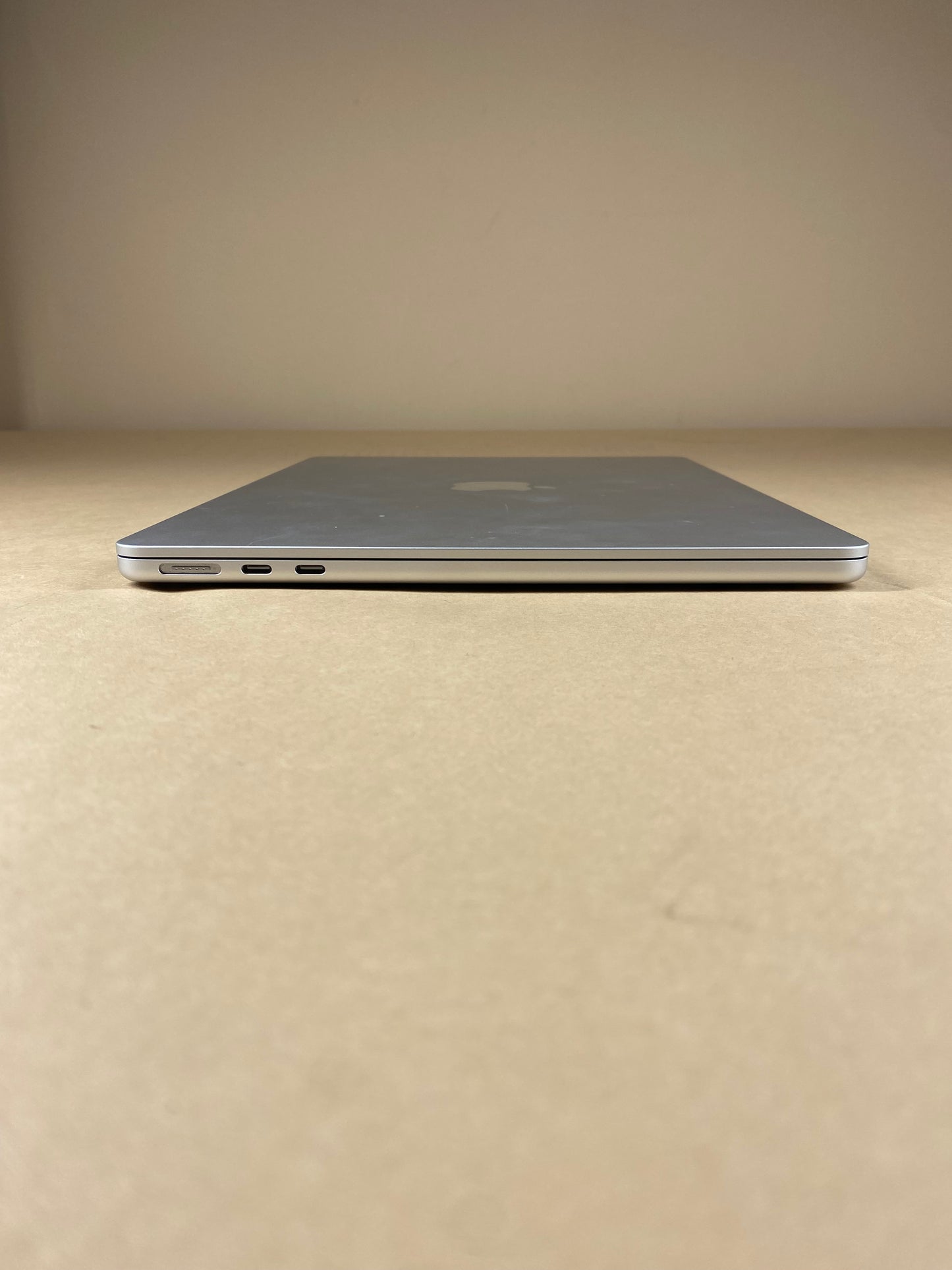 2024 Apple MacBook Air 13.6" M3 8C CPU 4.0GHz 16GB RAM 256GB SSD A3113