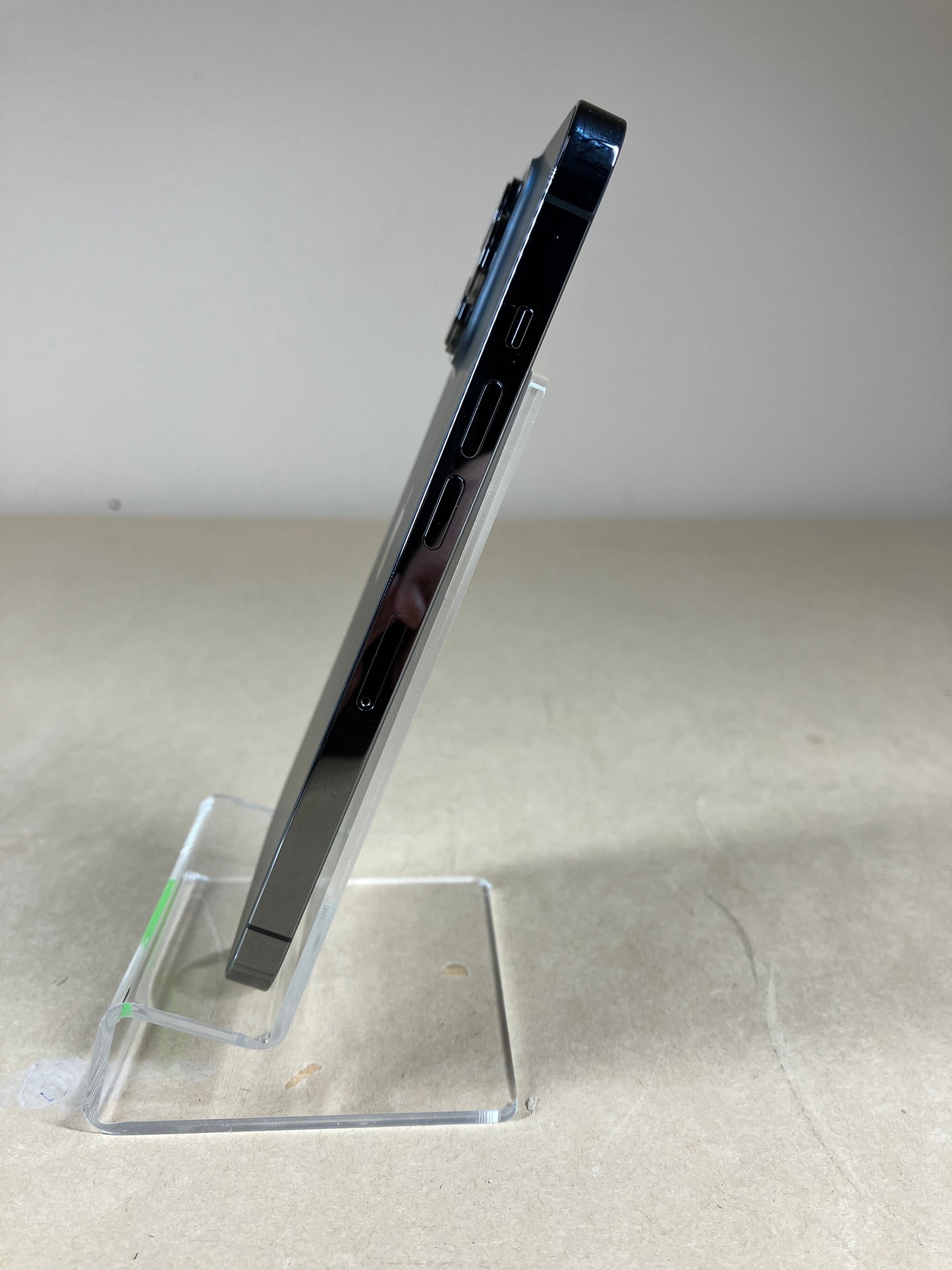Unlocked Apple iPhone 13 Pro 128GB 18.6.2 Graphite MLR23LL/A
