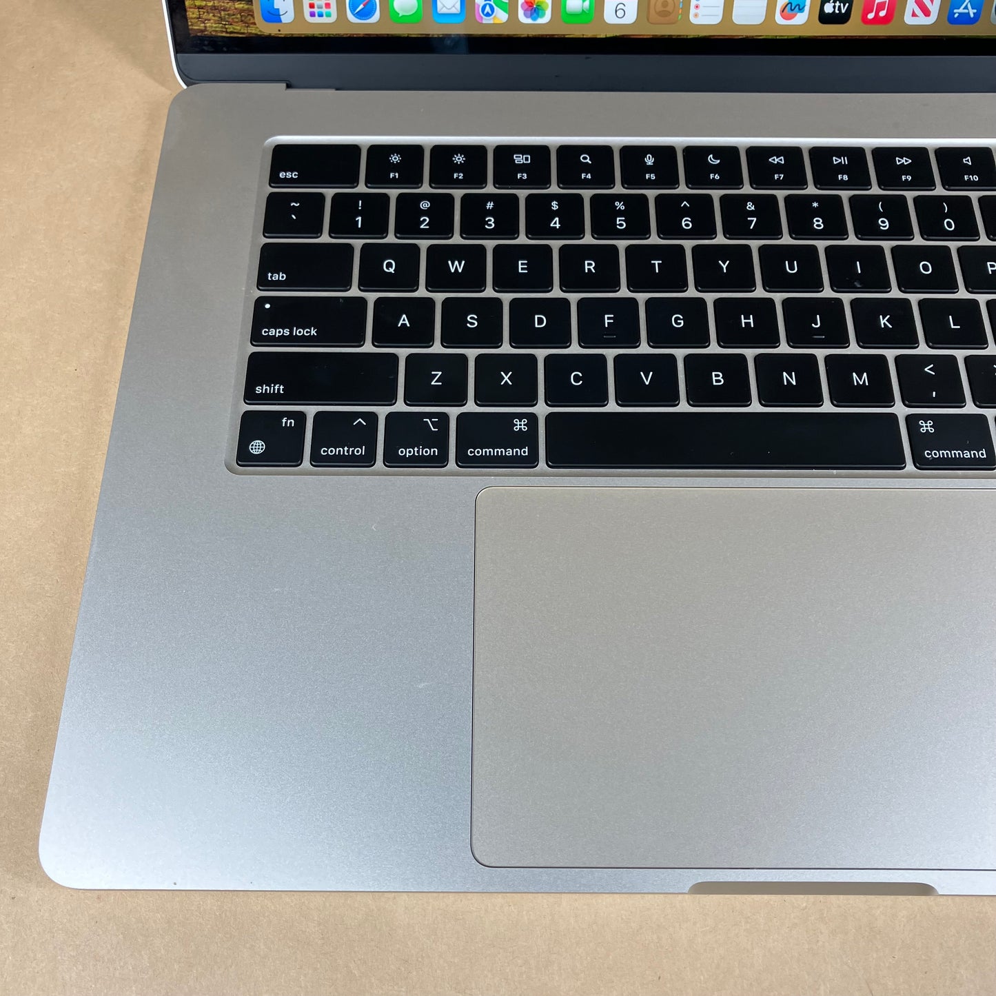 2024 Apple MacBook Air 15" M3 10 Core 4.0GHz 8GB RAM 512GB SSD MRYT3LL/A