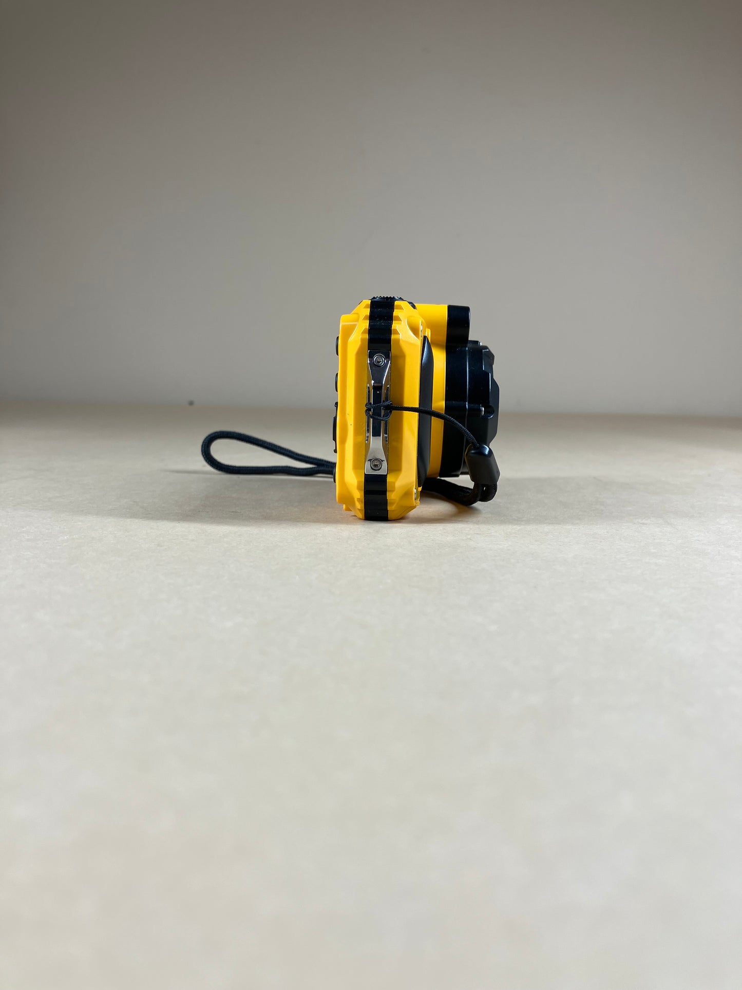 Kodak PIXPRO WPZ2 16.0MP Waterproof Shockproof Digital Camera