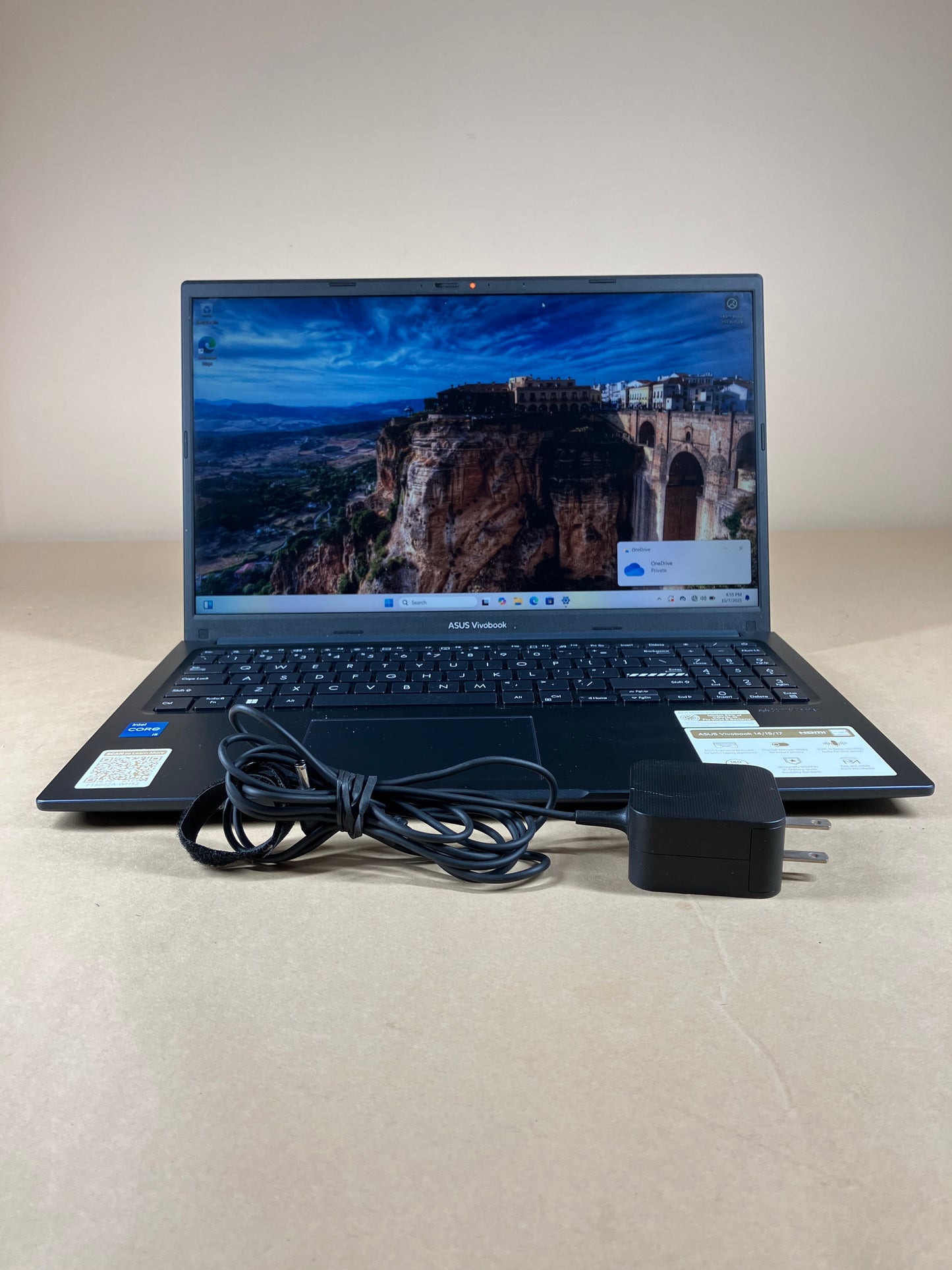 Asus Vivobook 15 X1504ZA 15.6" i5-1235U 1.3GHz 8GB RAM 256GB SSD WIN 11