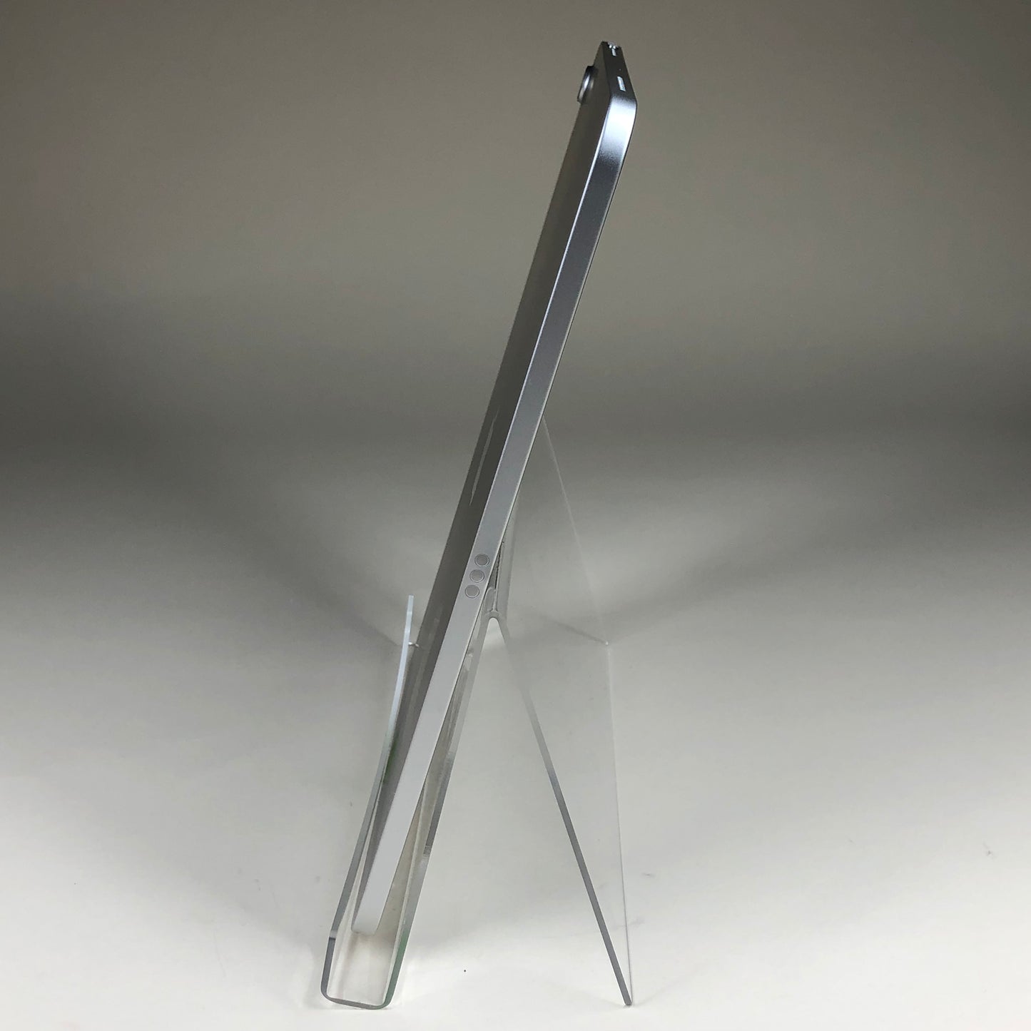 WiFi Only Apple iPad 11" (A16) 128GB 18.5 Silver MD3Y4LL/A w Box