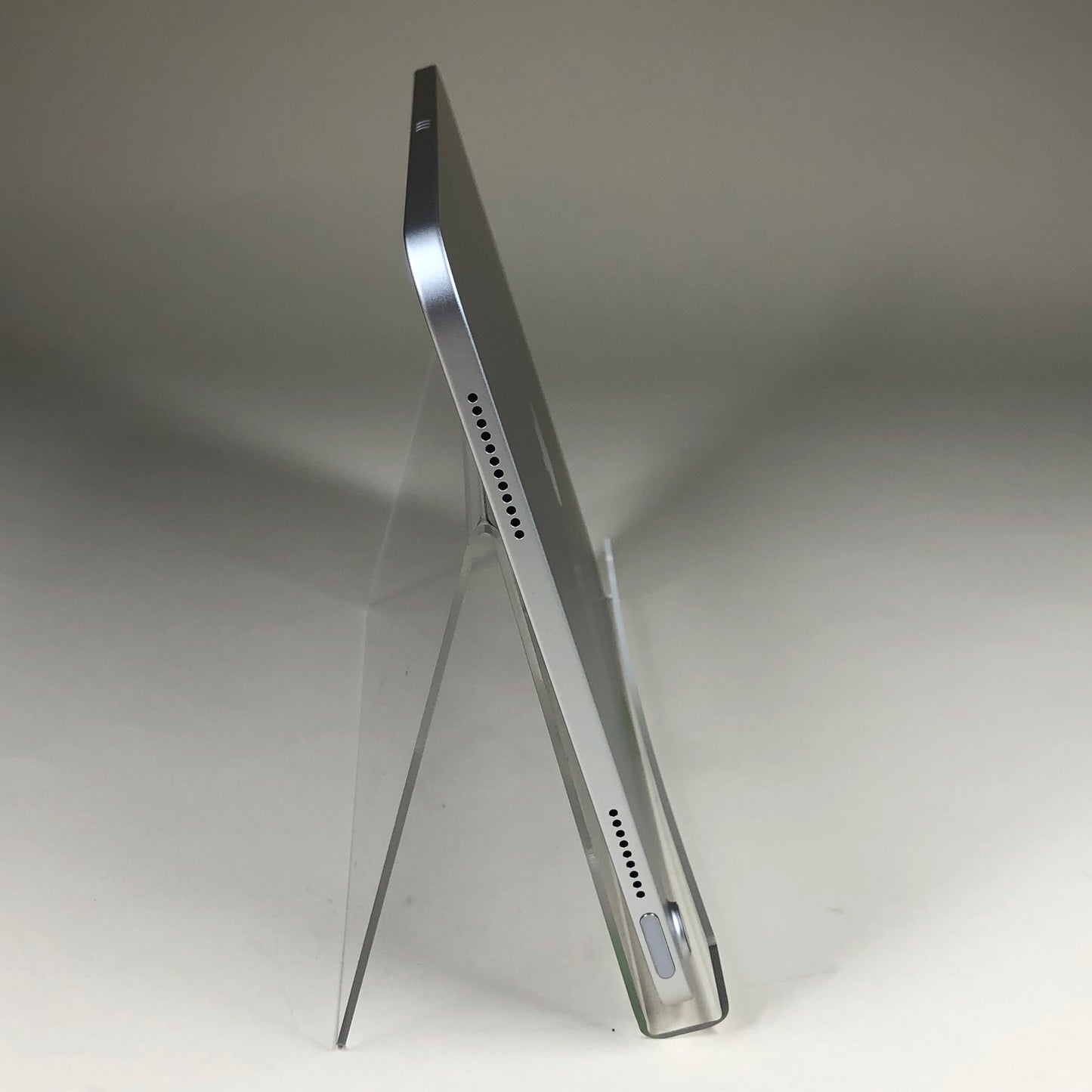 WiFi Only Apple iPad 11" (A16) 128GB 18.5 Silver MD3Y4LL/A w Box