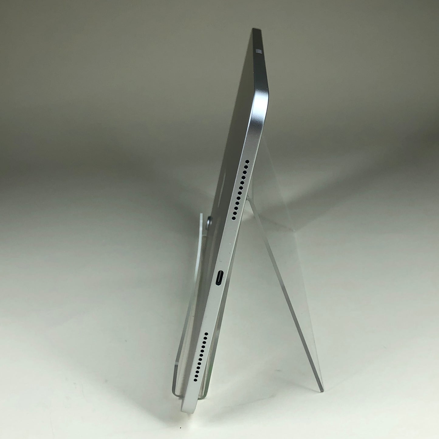 WiFi Only Apple iPad 11" (A16) 128GB 18.5 Silver MD3Y4LL/A w Box