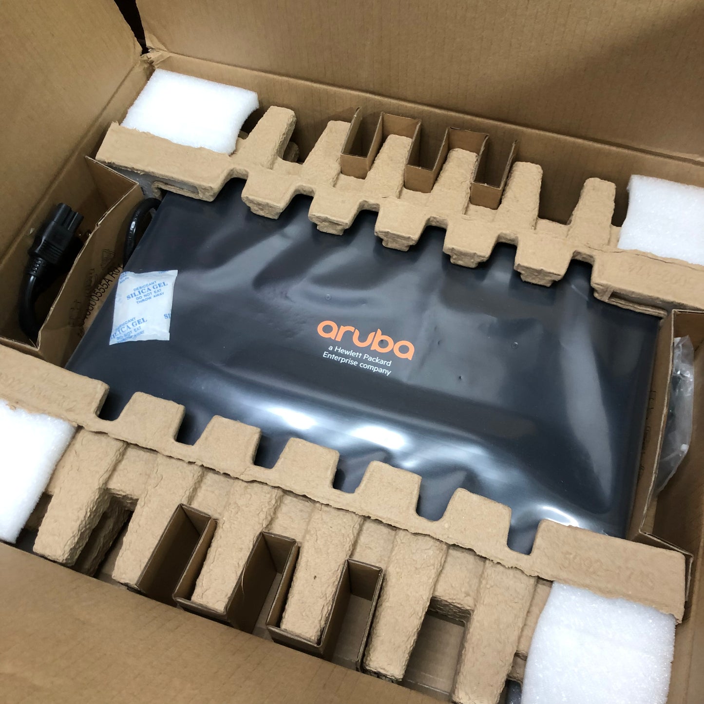 New Aruba JL558A 2930F 48G PoE 4SFP+ 740W Switch
