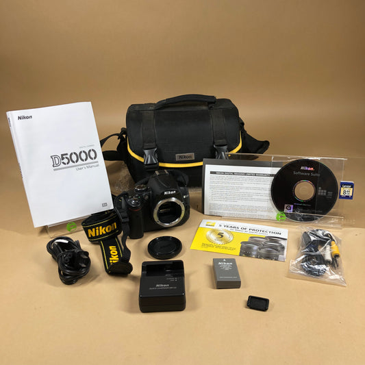 Nikon D5000 12.3MP D33697 Digital SLR DSLR Camera 514 Shutter Count