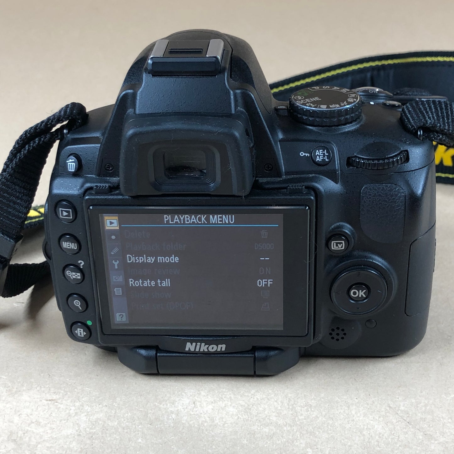 Nikon D5000 12.3MP D33697 Digital SLR DSLR Camera 514 Shutter Count