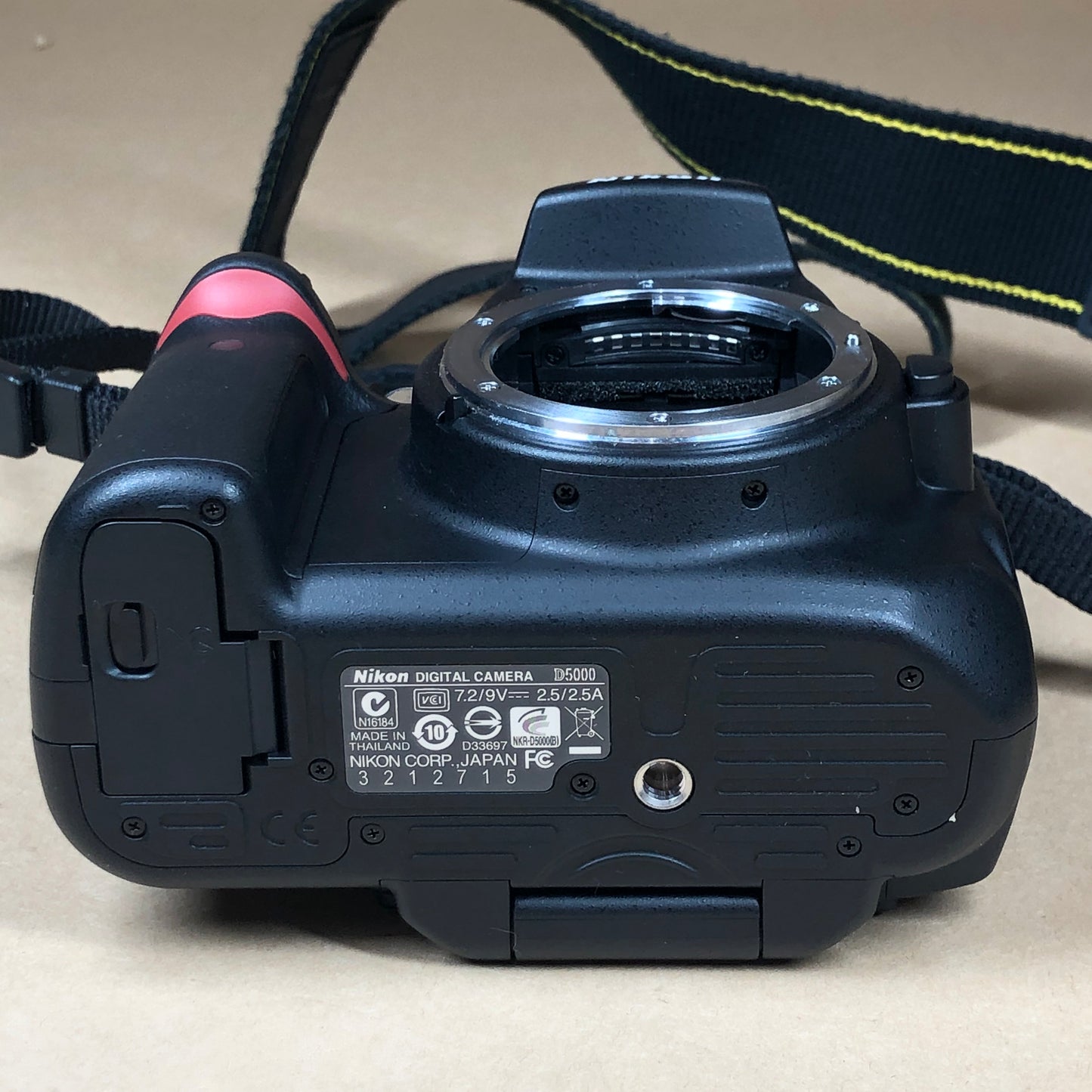 Nikon D5000 12.3MP D33697 Digital SLR DSLR Camera 514 Shutter Count