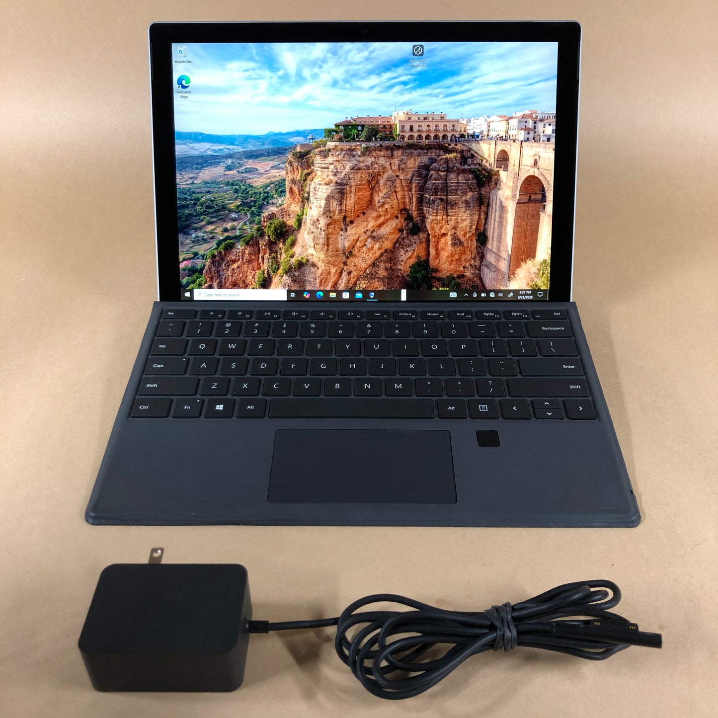 Microsoft Surface Pro 5 1807 12.3" i5-7300U 2.6GHz 4GB RAM 128GB SSD