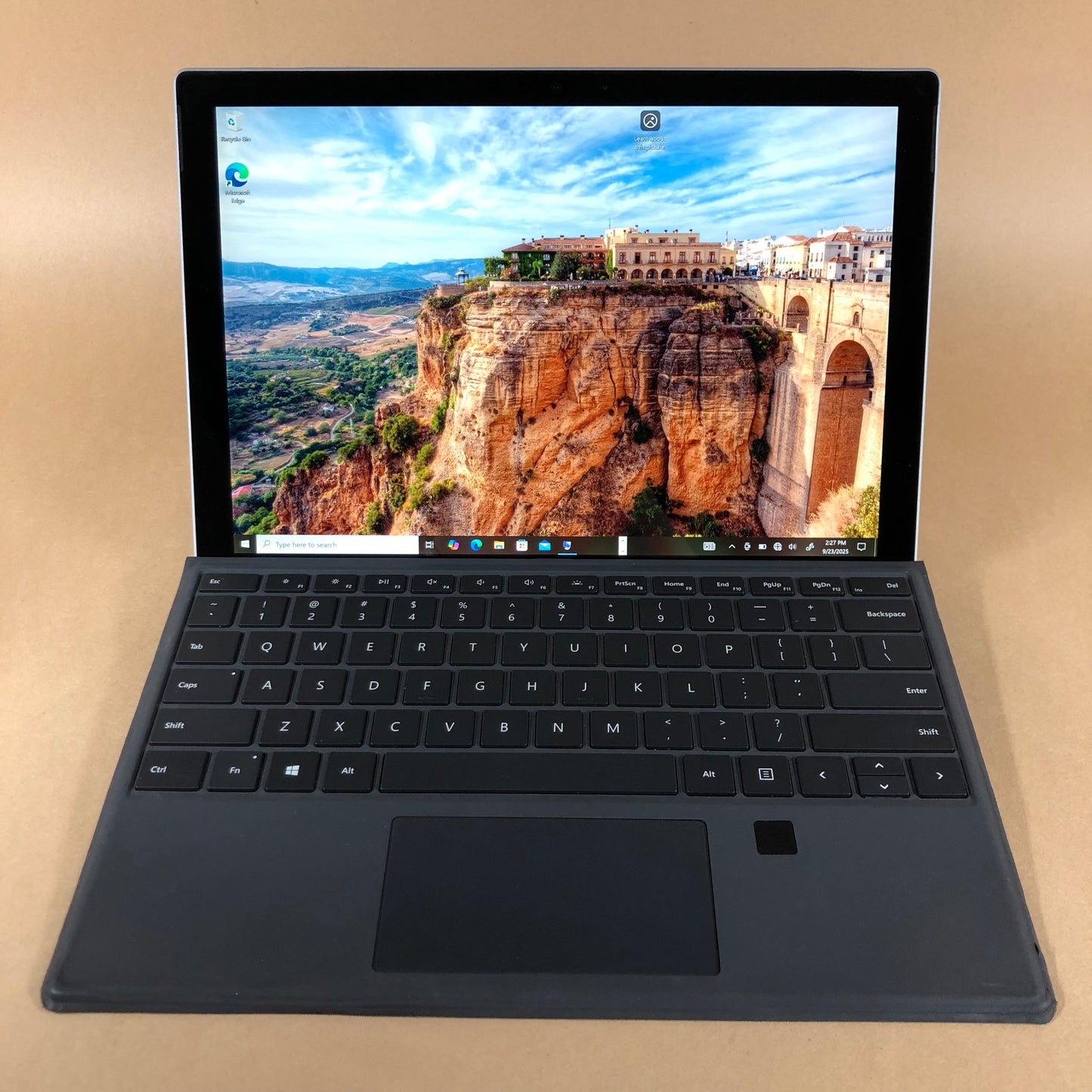 Microsoft Surface Pro 5 1807 12.3" i5-7300U 2.6GHz 4GB RAM 128GB SSD
