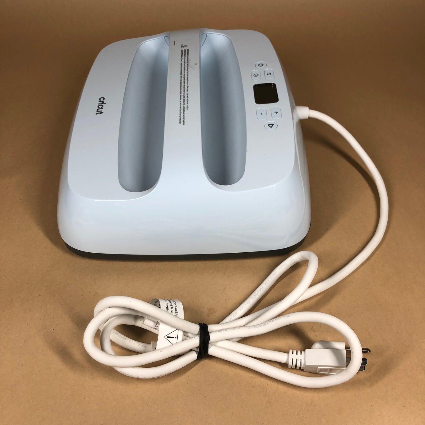 Cricut Explore 3 Cutter CXPL203B With Extras