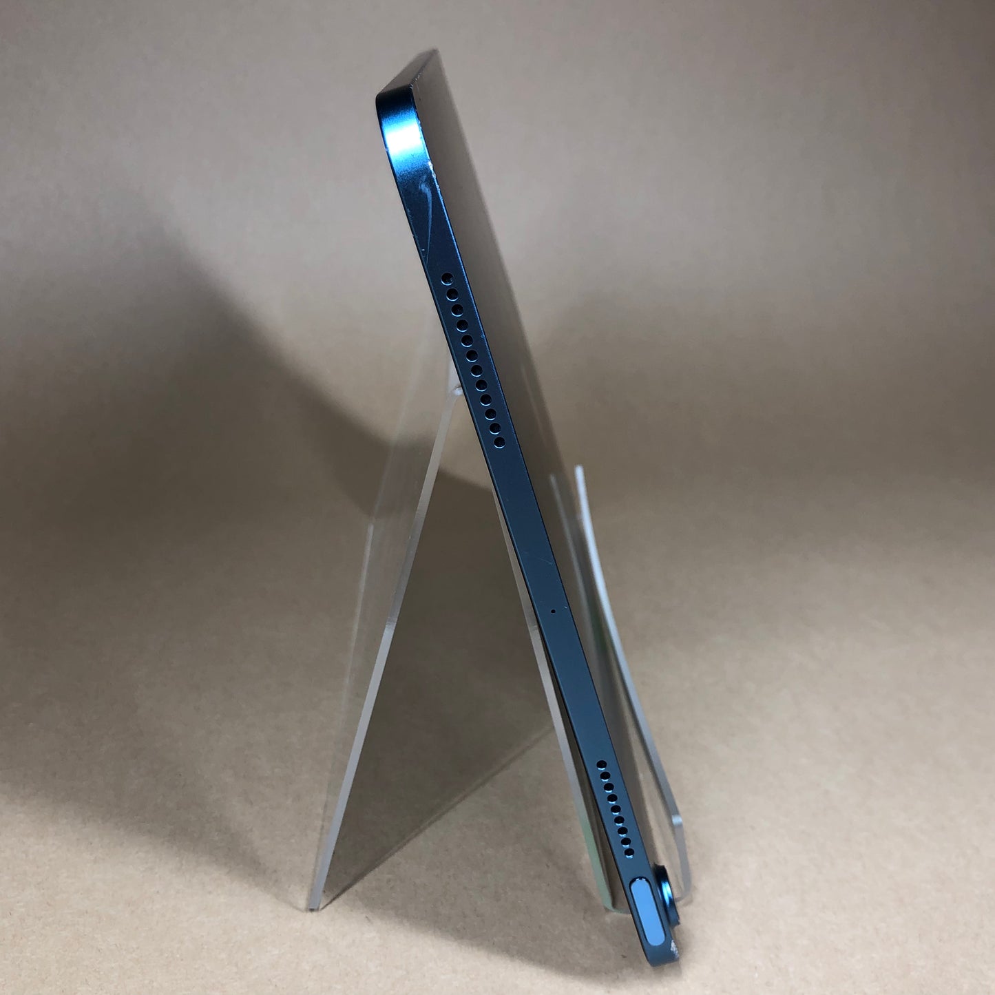 WiFi Only Apple iPad Air 5th Gen 64GB Blue MM9E3LL/A