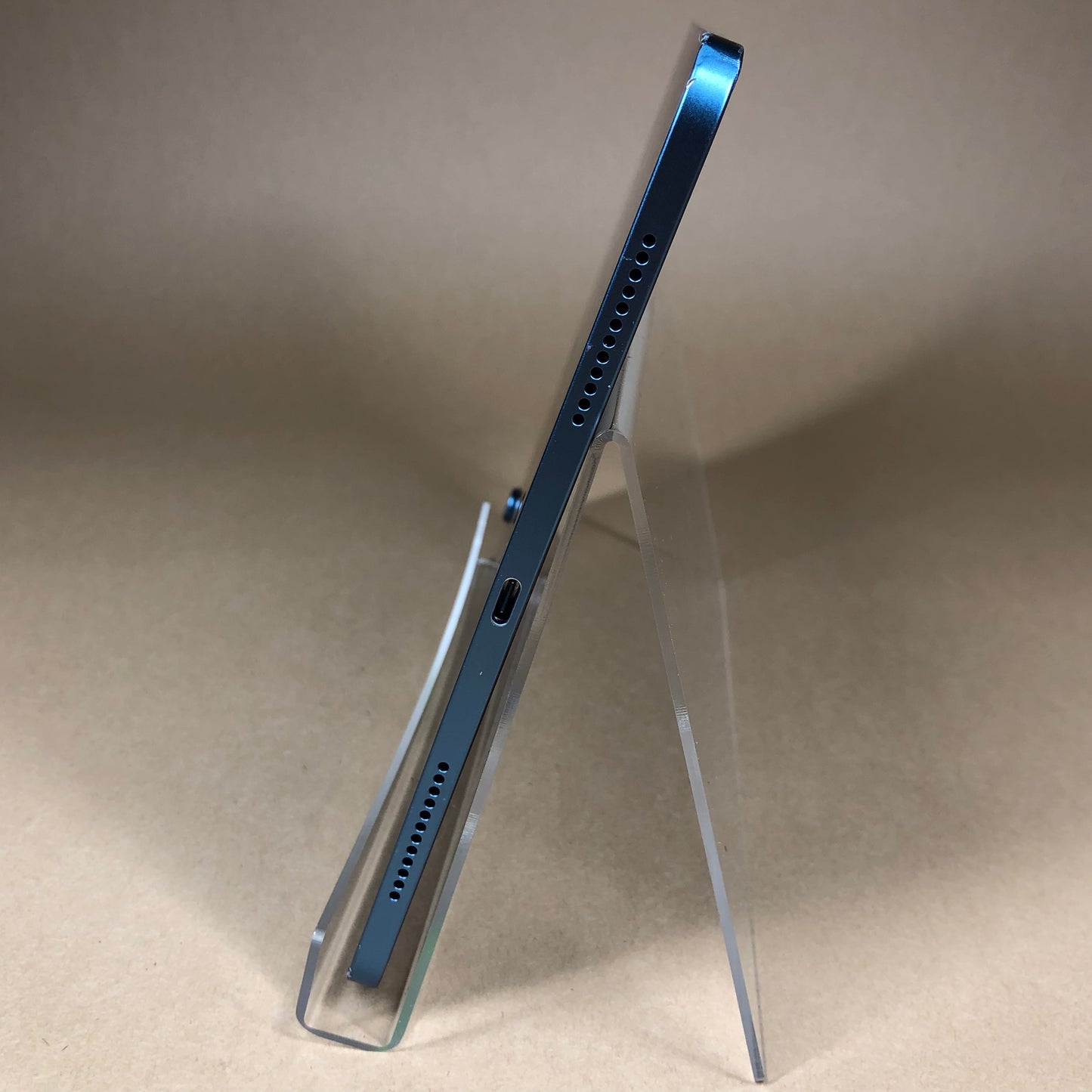 WiFi Only Apple iPad Air 5th Gen 64GB Blue MM9E3LL/A