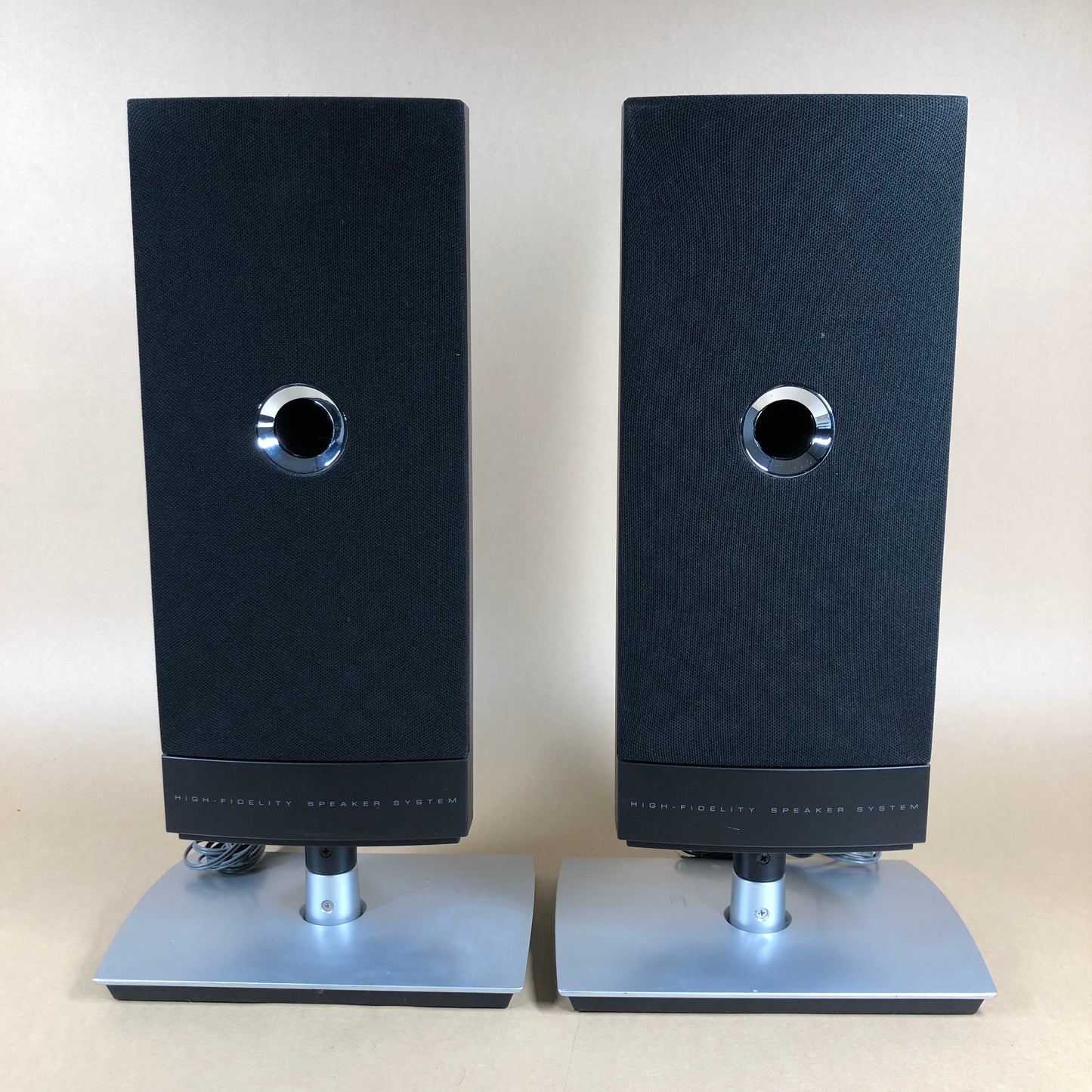 Vintage JWIN JX-CD8700 Vertical Position CD AM/FM Player with Speakers