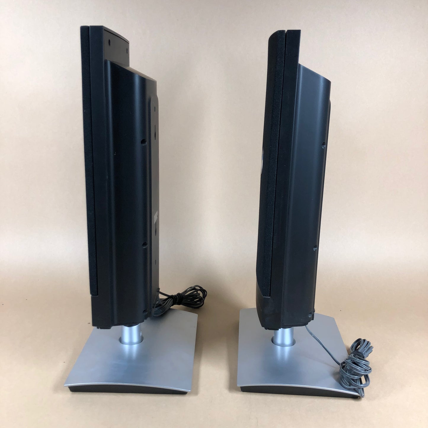 Vintage JWIN JX-CD8700 Vertical Position CD AM/FM Player with Speakers