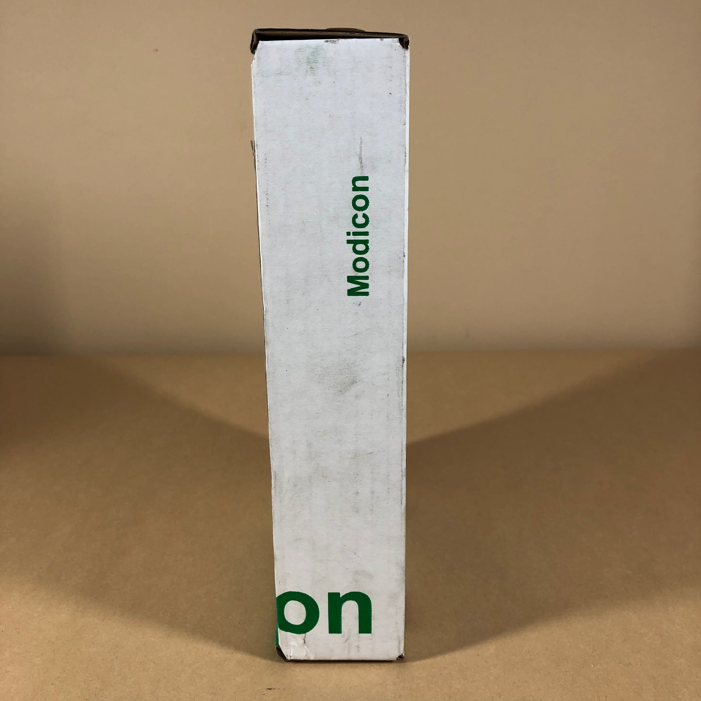 New Schneider Electric Modicon Momentum Discrete I/O Module 100026
