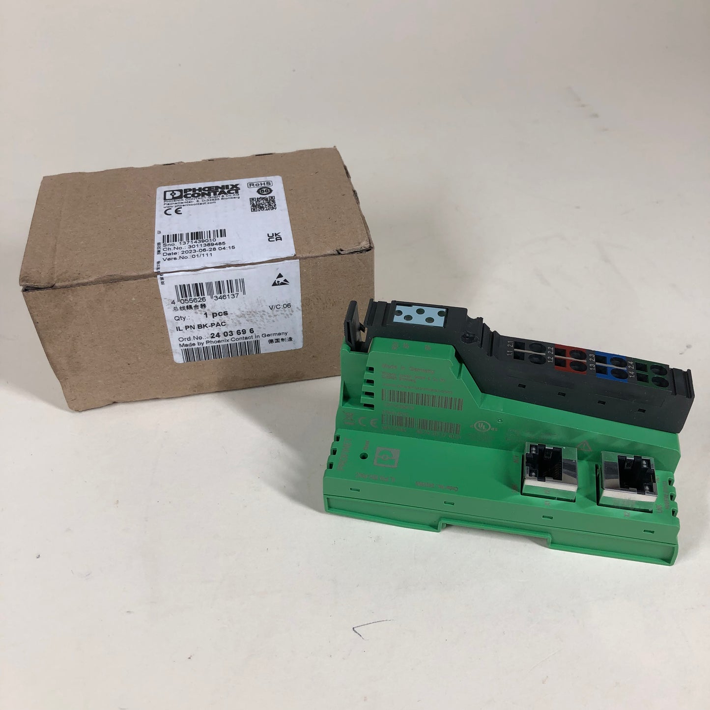 New PHOENIX CONTACT Bus Coupler 2403696