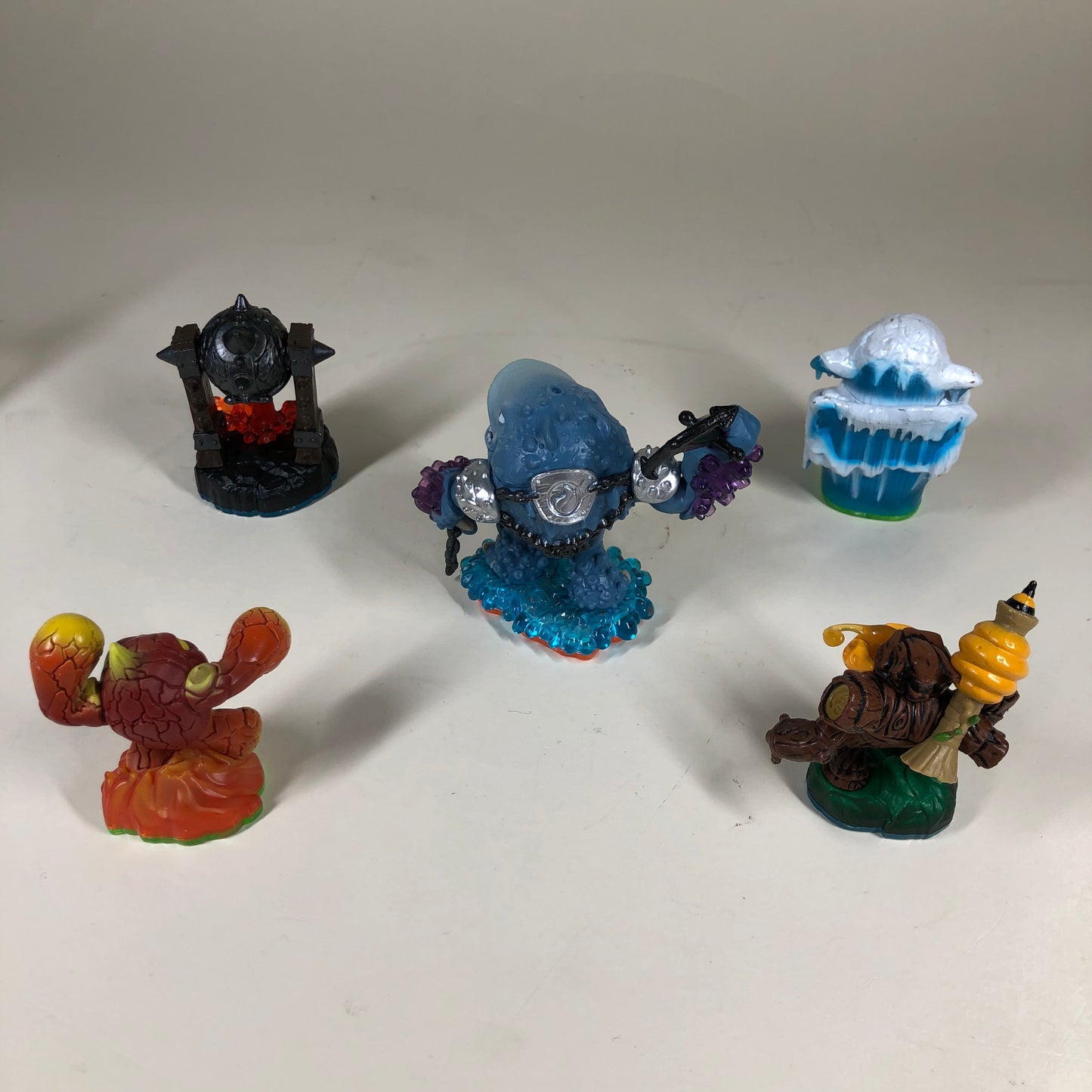 Nintendo XBox PlayStation Skylanders 37 Misc Playable Figurines and Portal of Power