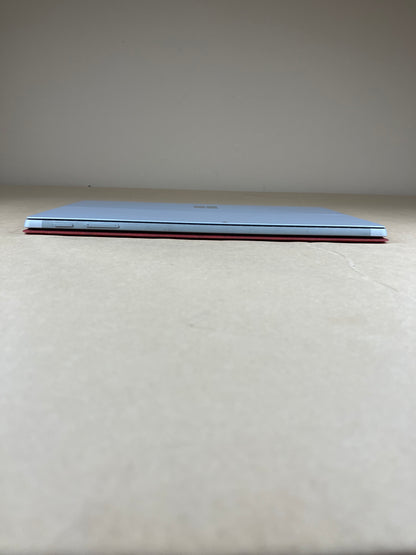 Microsoft Surface Pro 5 1796 12.3" i5-7300U 2.6GHz 4GB RAM 128GB SSD