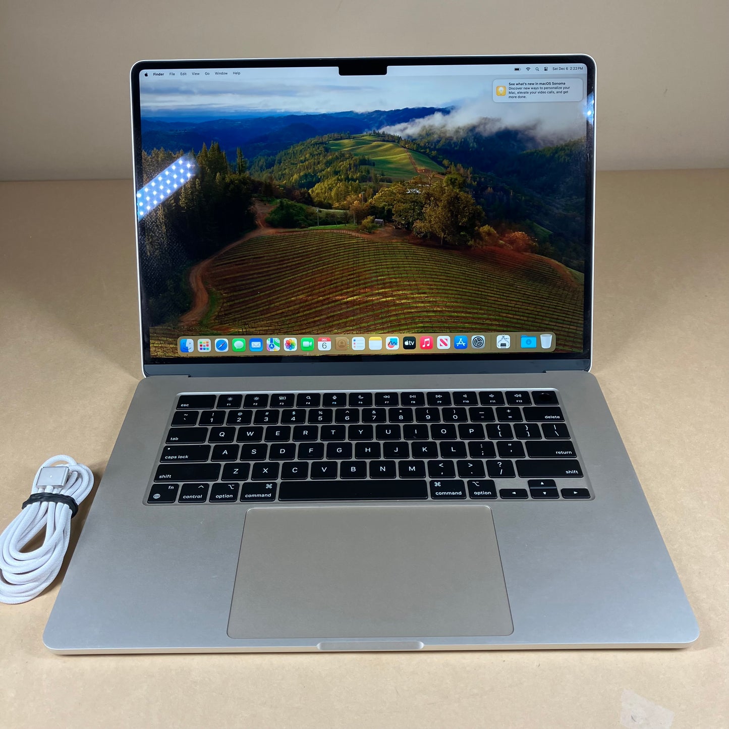 2024 Apple MacBook Air 15" M3 10 Core 4.0GHz 8GB RAM 512GB SSD MRYT3LL/A