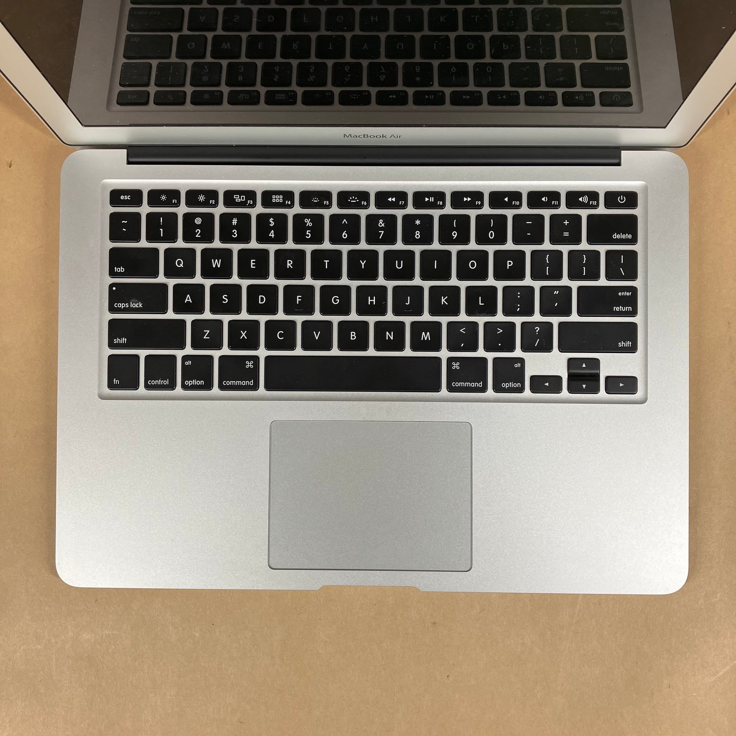 2017 Apple MacBook Air 13.3" i5 1.8GHz 8GB RAM 128GB SSD Silver A1466